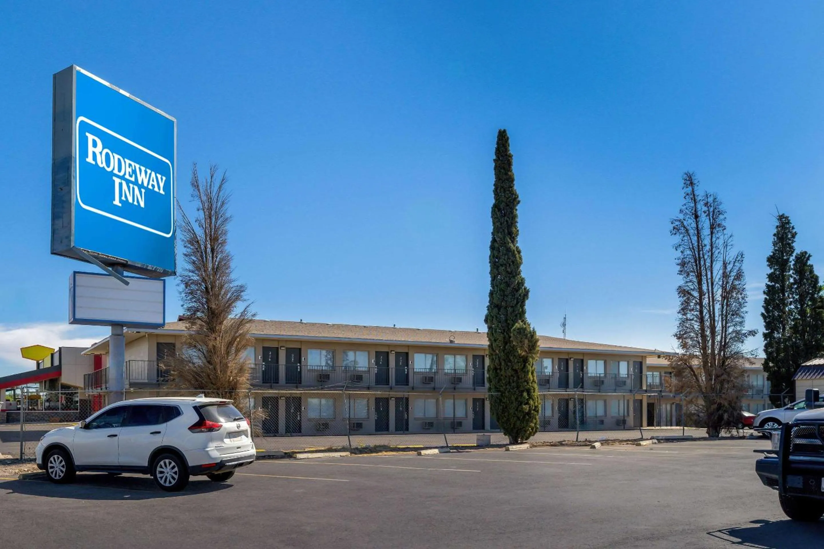 Property building in Rodeway Inn Midland South