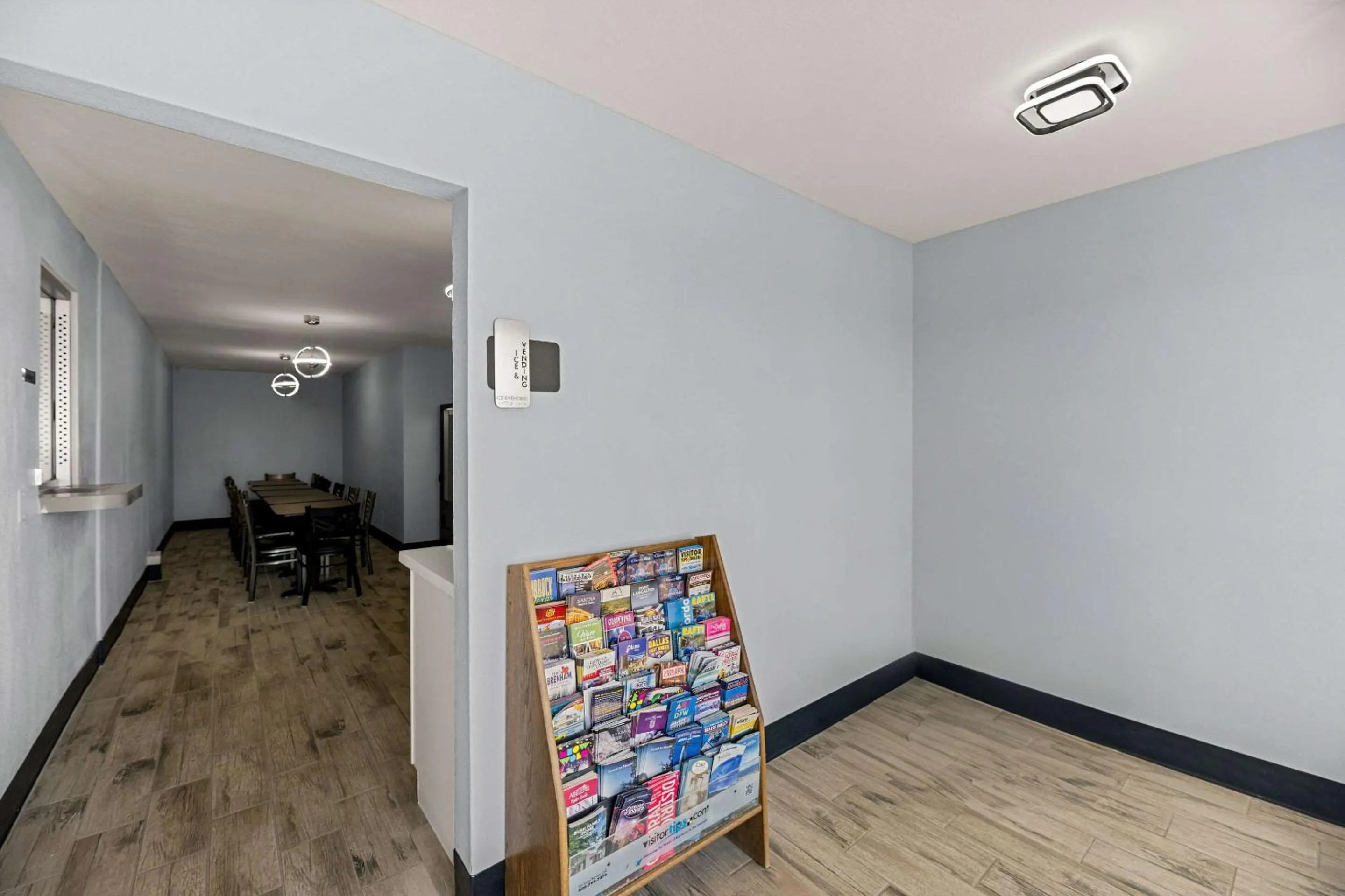 Lobby or reception in Rodeway Inn Midland South