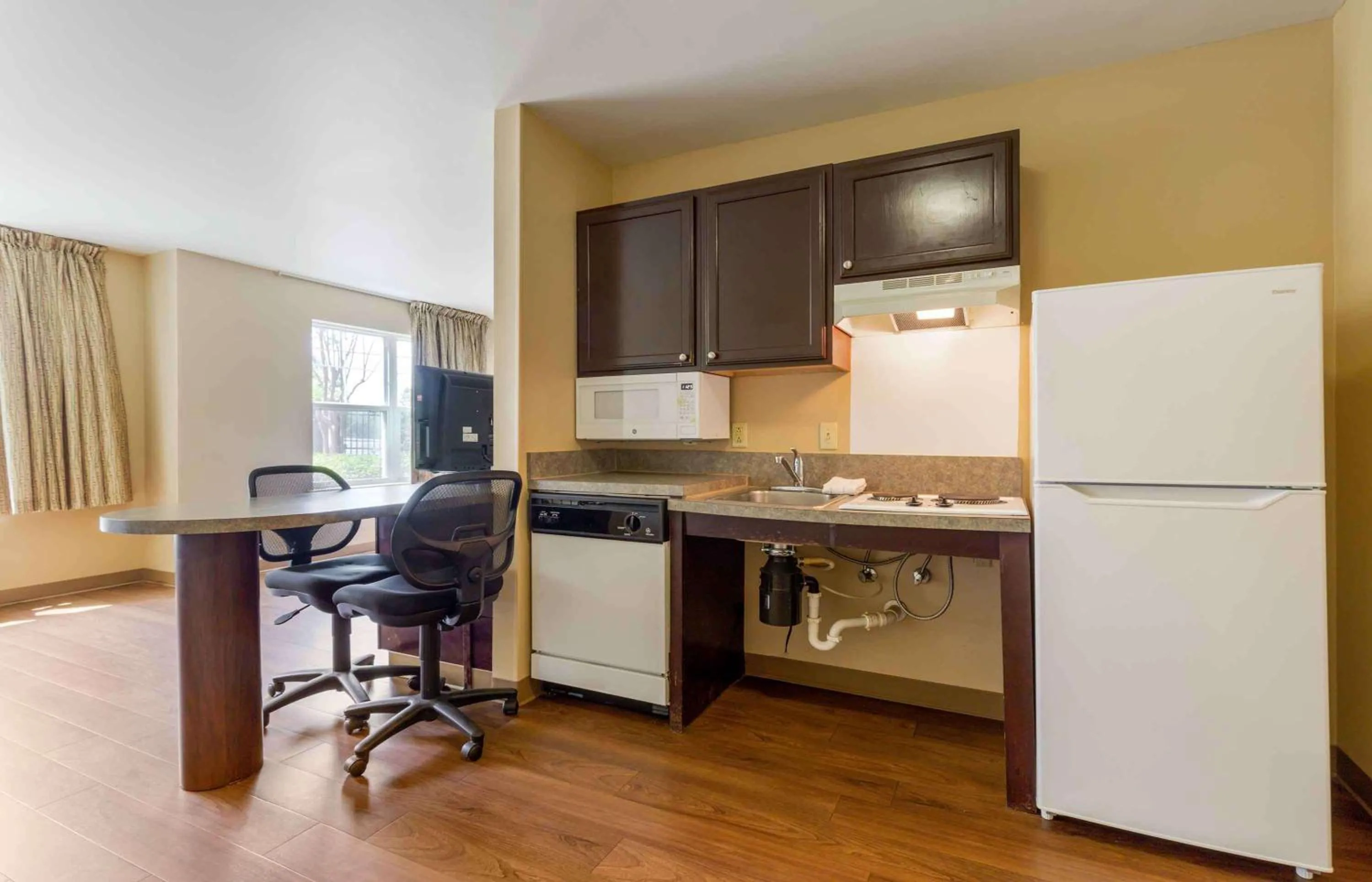 Kitchen or kitchenette in Extended Stay America Suites - Columbia - Northwest Harbison