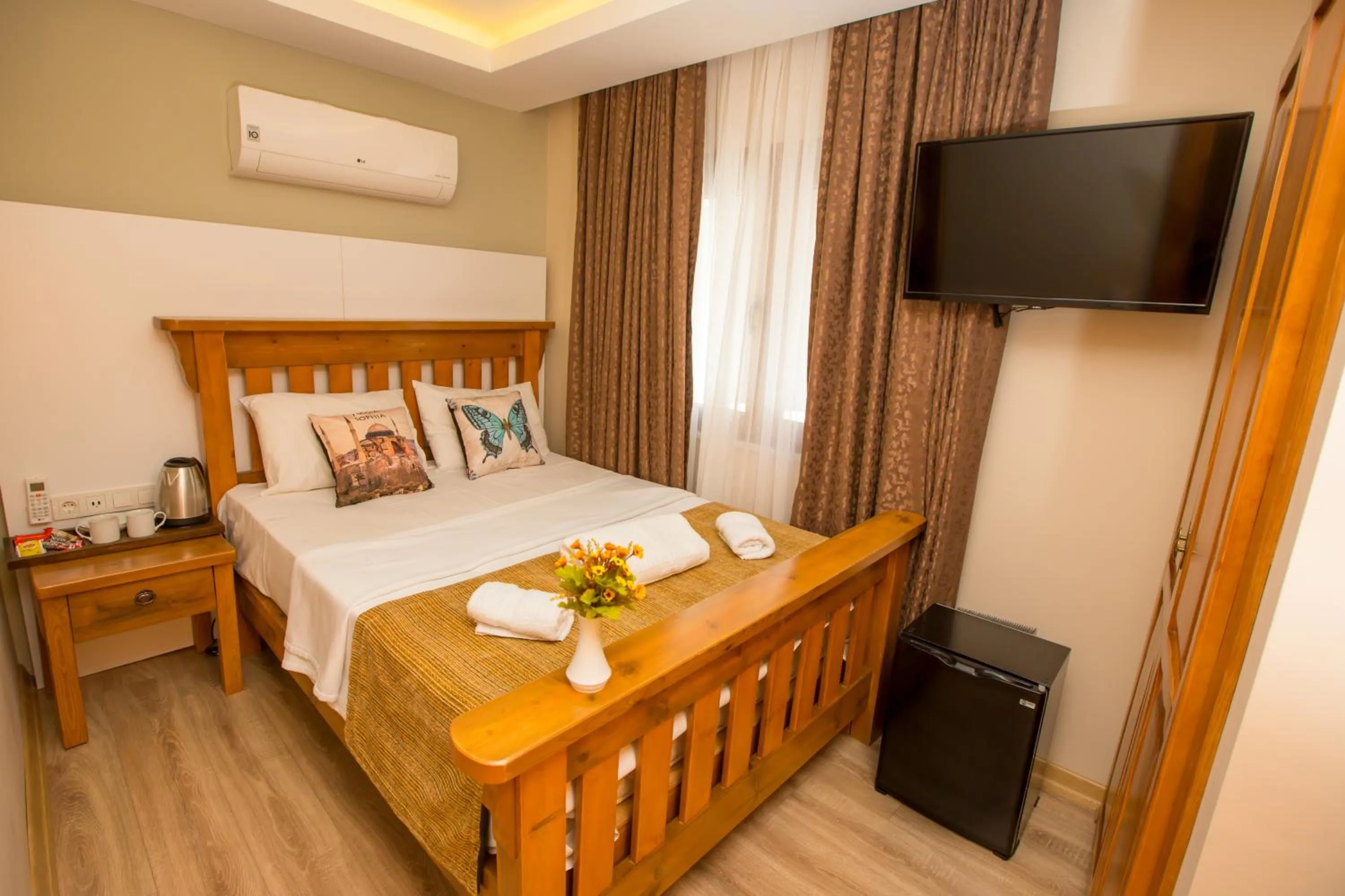 TV and multimedia, Bed in The PeraPort Hotel