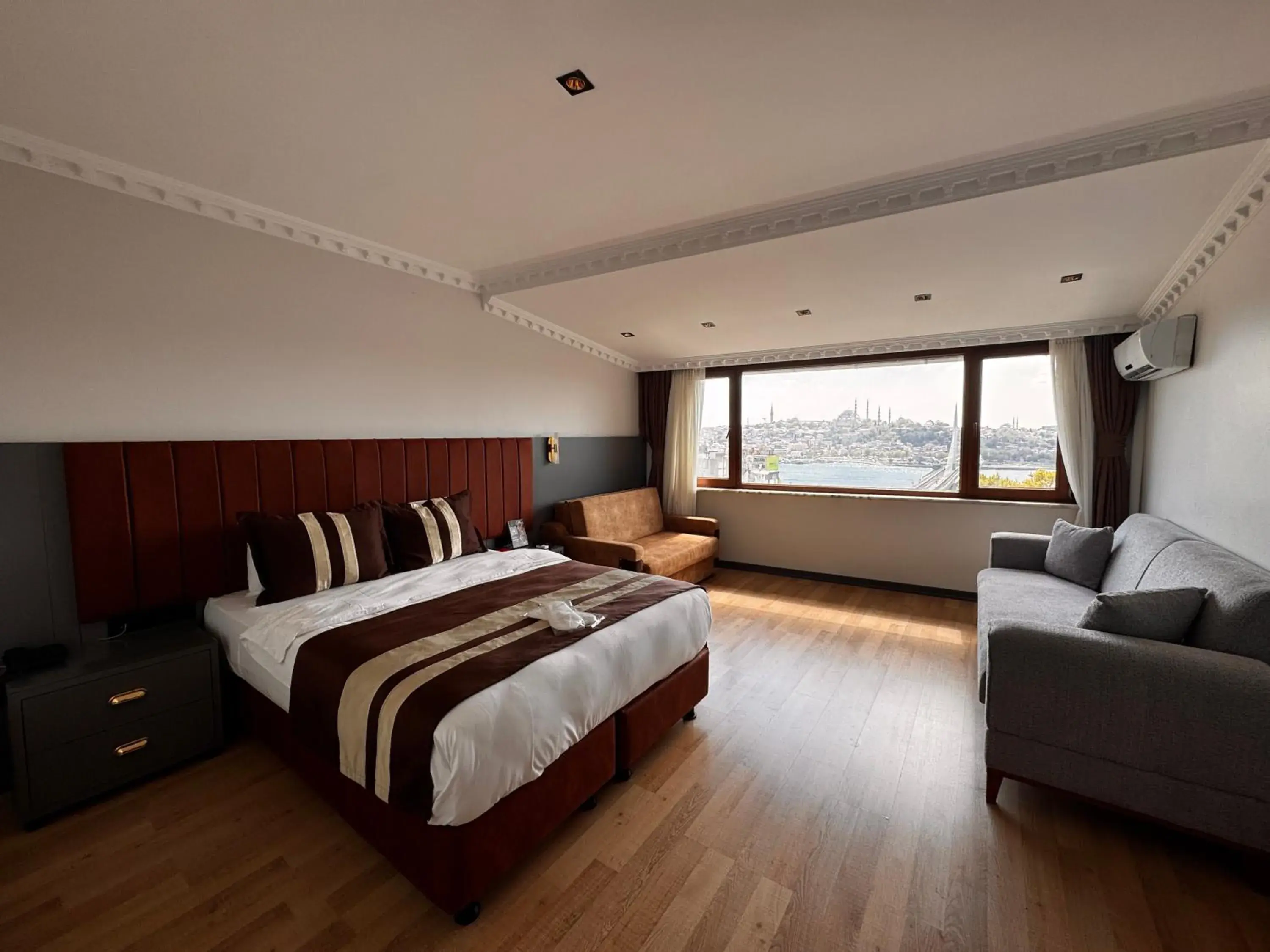 View (from property/room), Bed in The PeraPort Hotel View (from property/room), Bed in The PeraPort Hotel