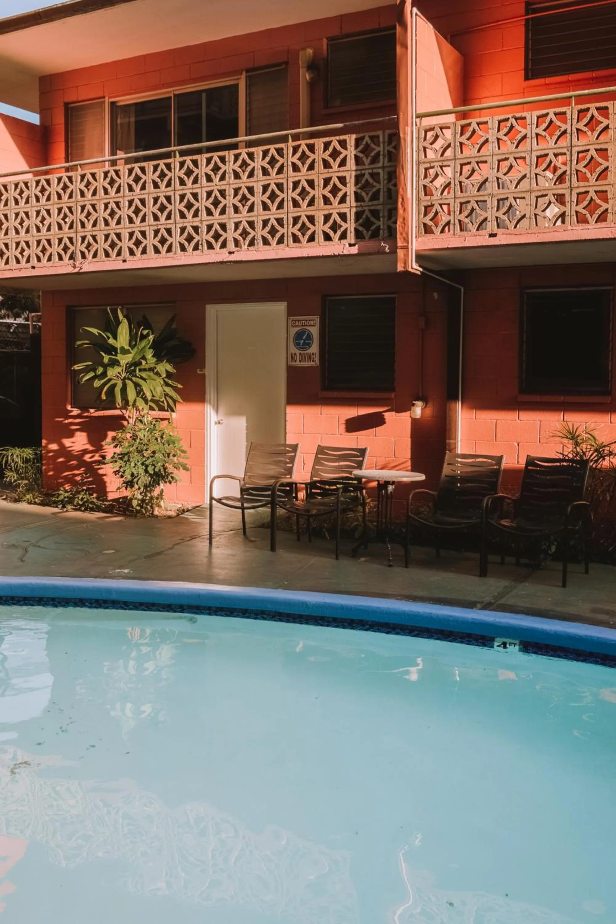 Swimming pool in Royal Grove Waikiki