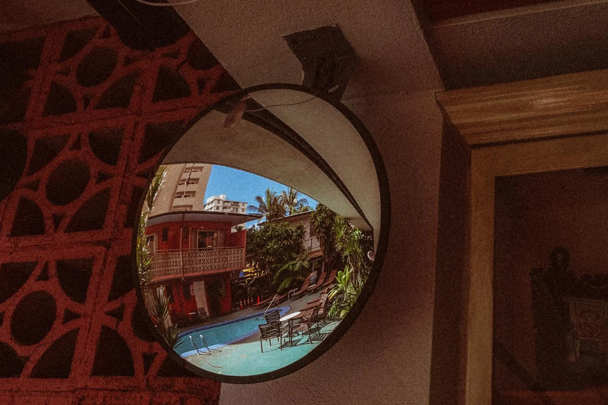 Swimming pool in Royal Grove Waikiki