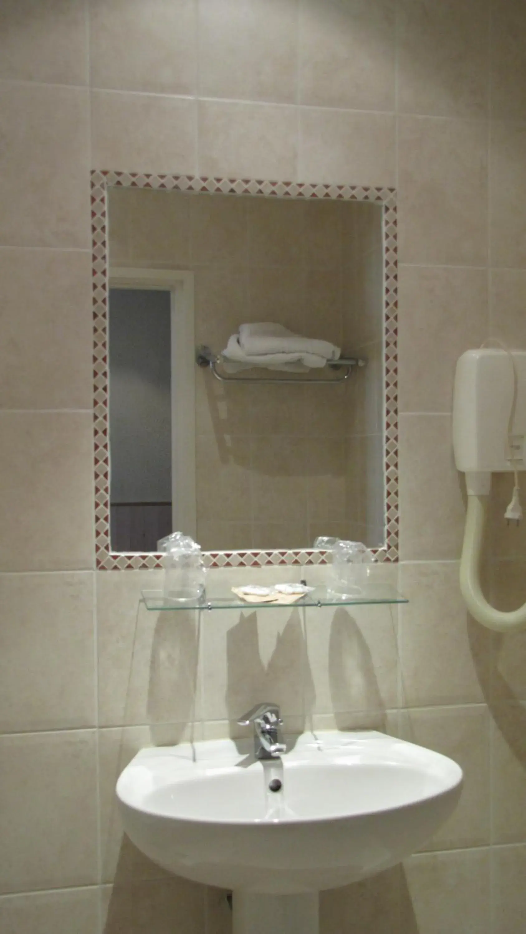 Toilet, Bathroom in Hôtel Helvétique