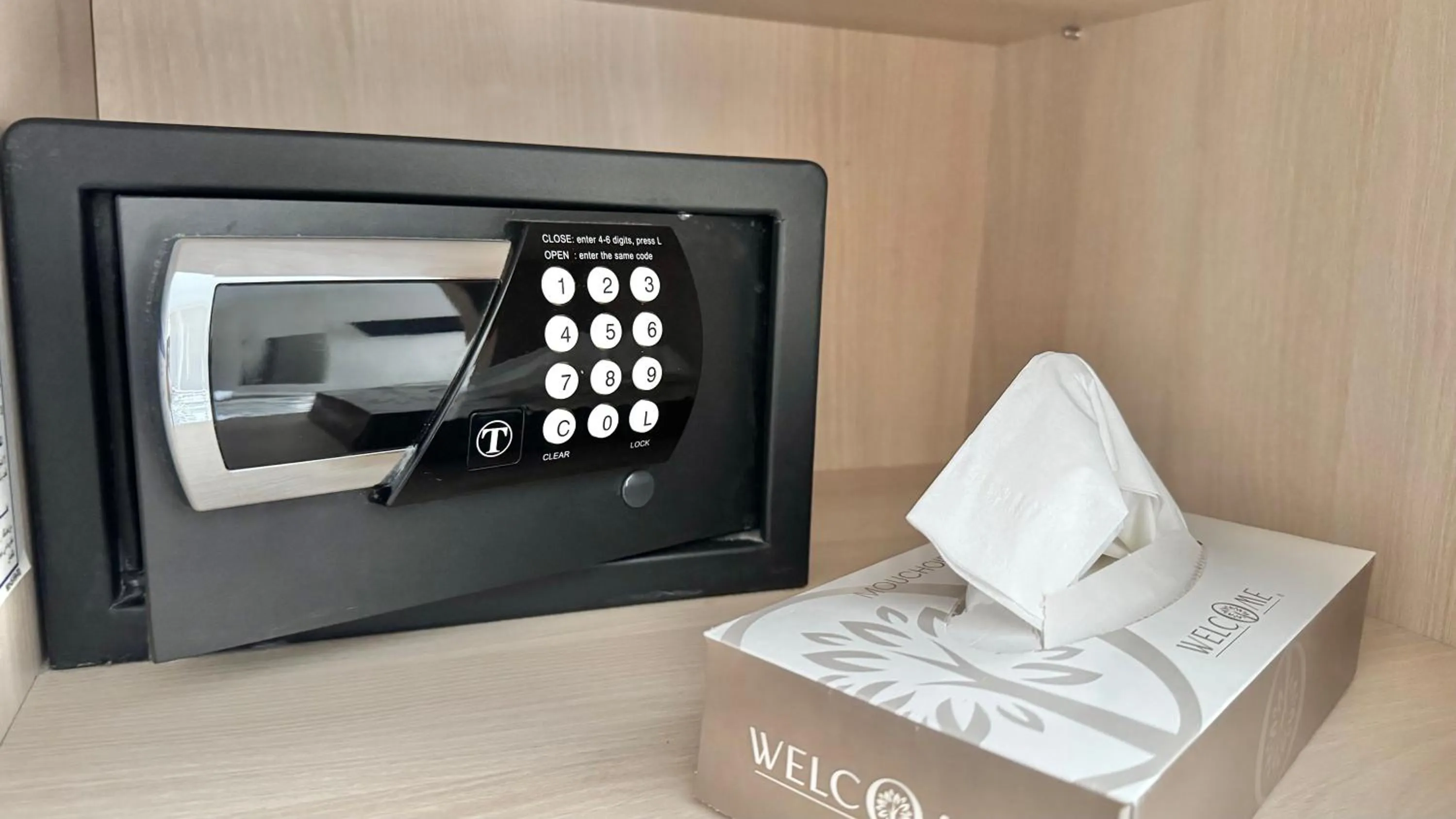 Bedroom in Hôtel Helvétique