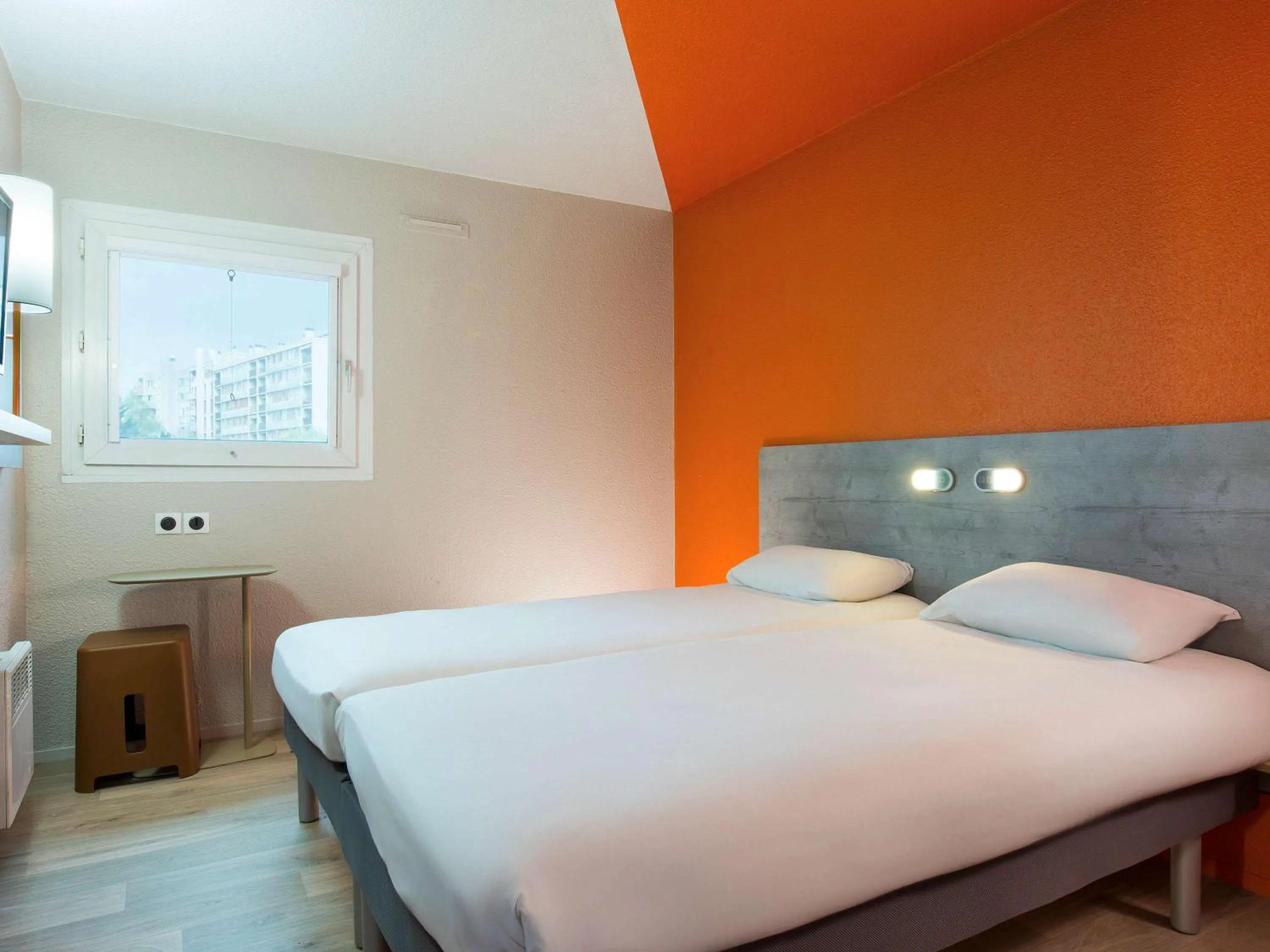 Photo of the whole room, Bed in Ibis Budget Fresnes Orly