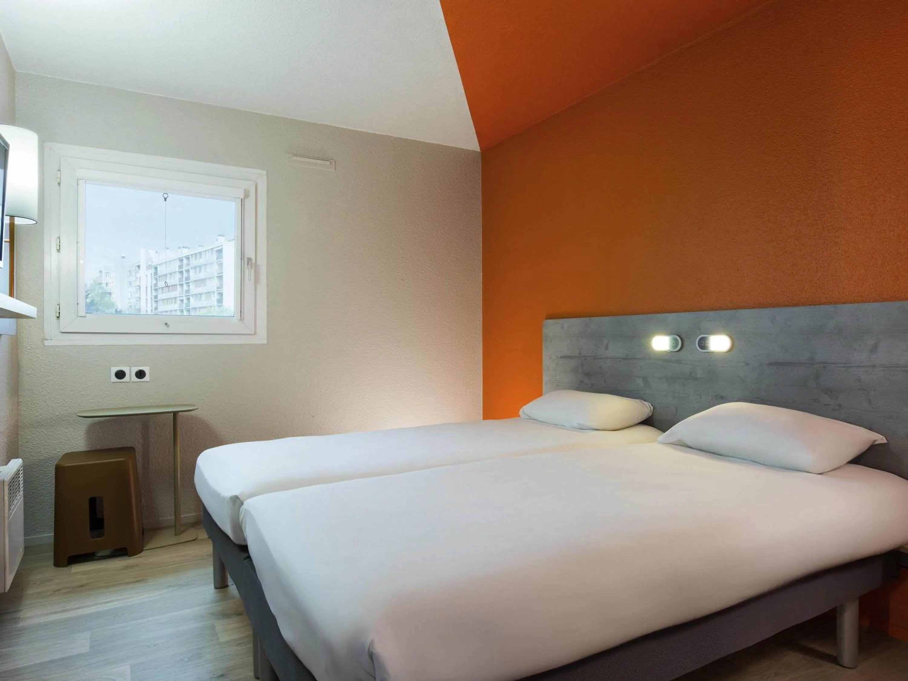 Bedroom, Bed in Ibis Budget Fresnes Orly