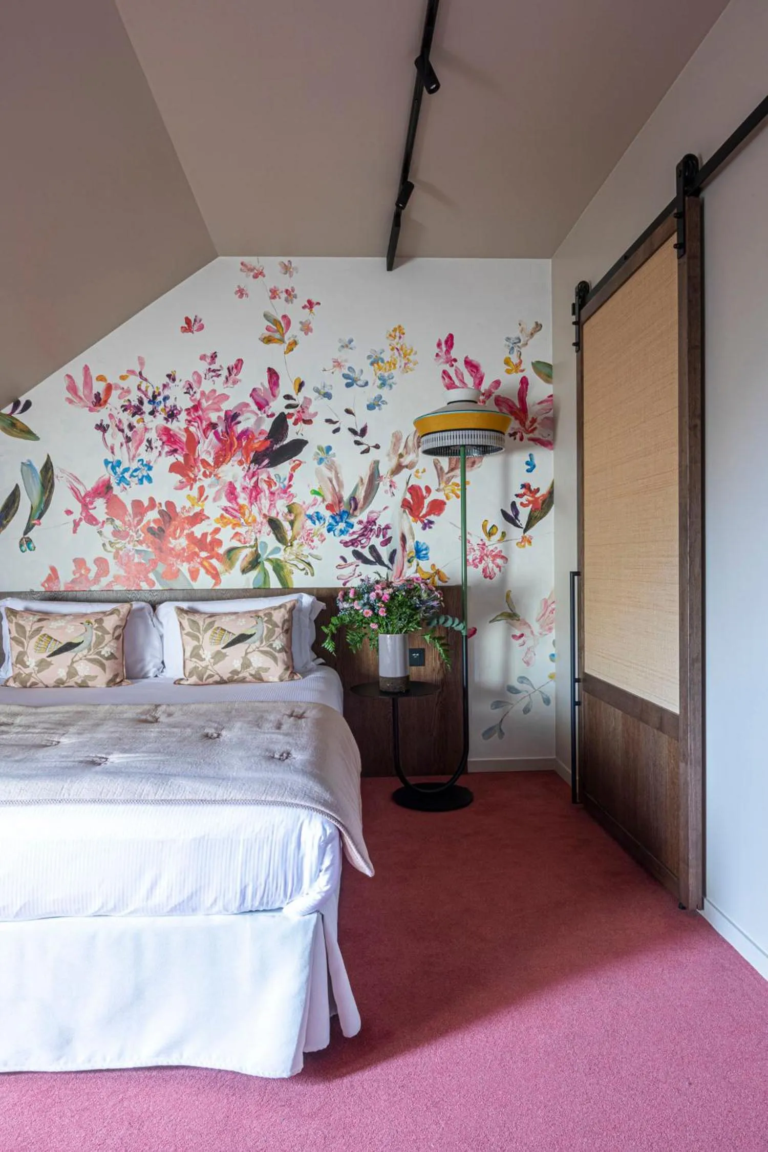 Decorative detail, Bed in Les Etangs de Corot