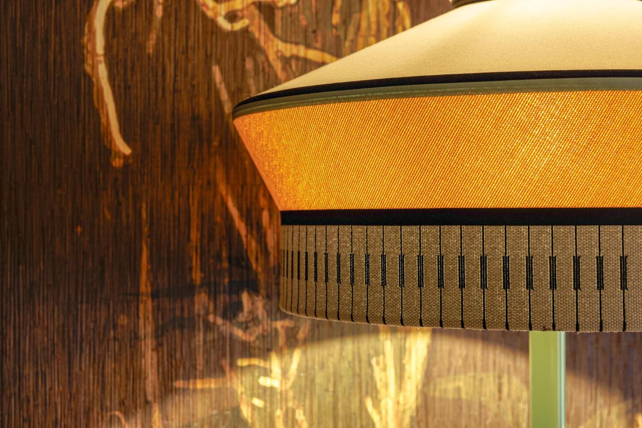 Decorative detail in Les Etangs de Corot