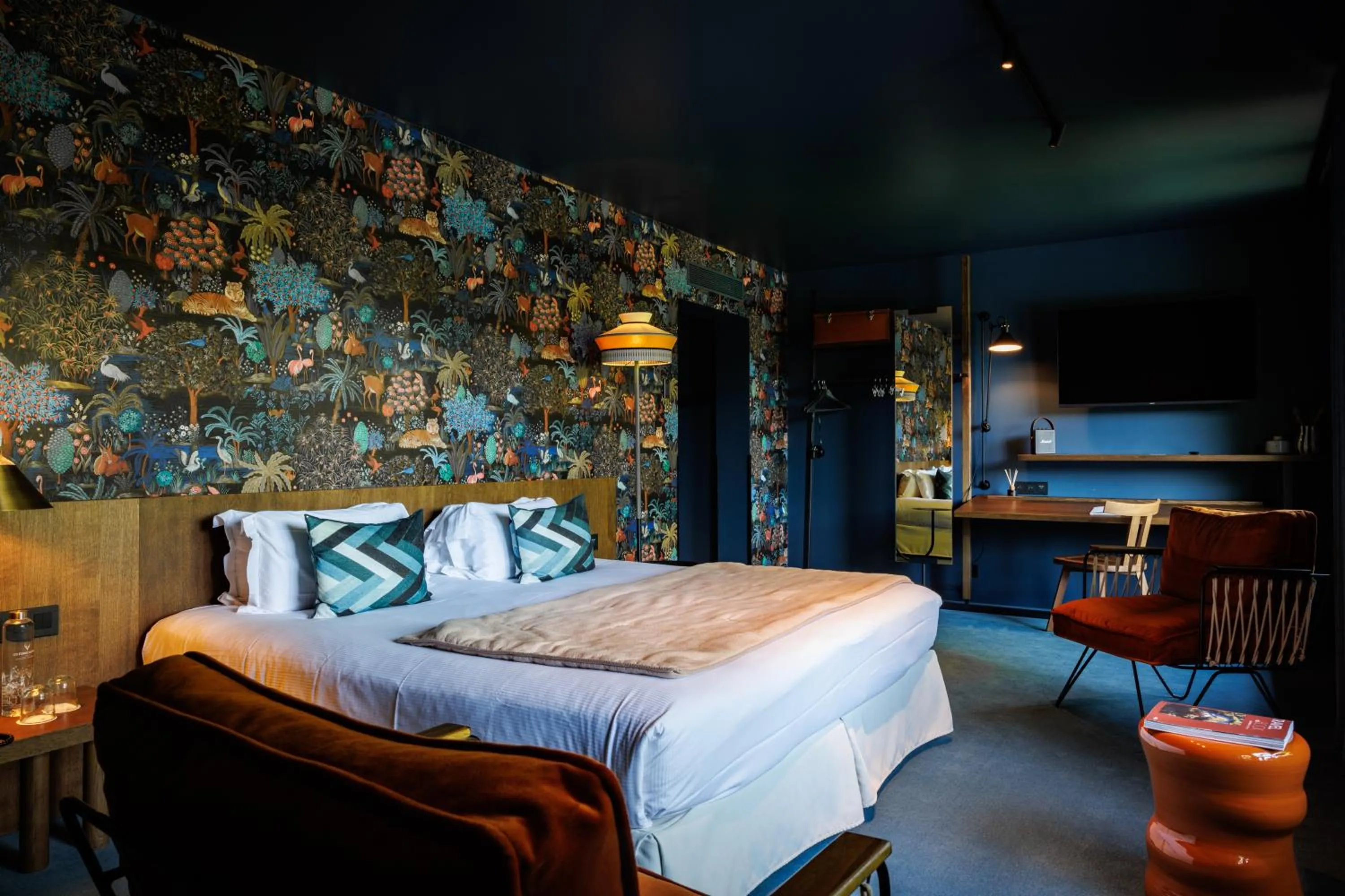 Photo of the whole room, Bed in Les Etangs de Corot