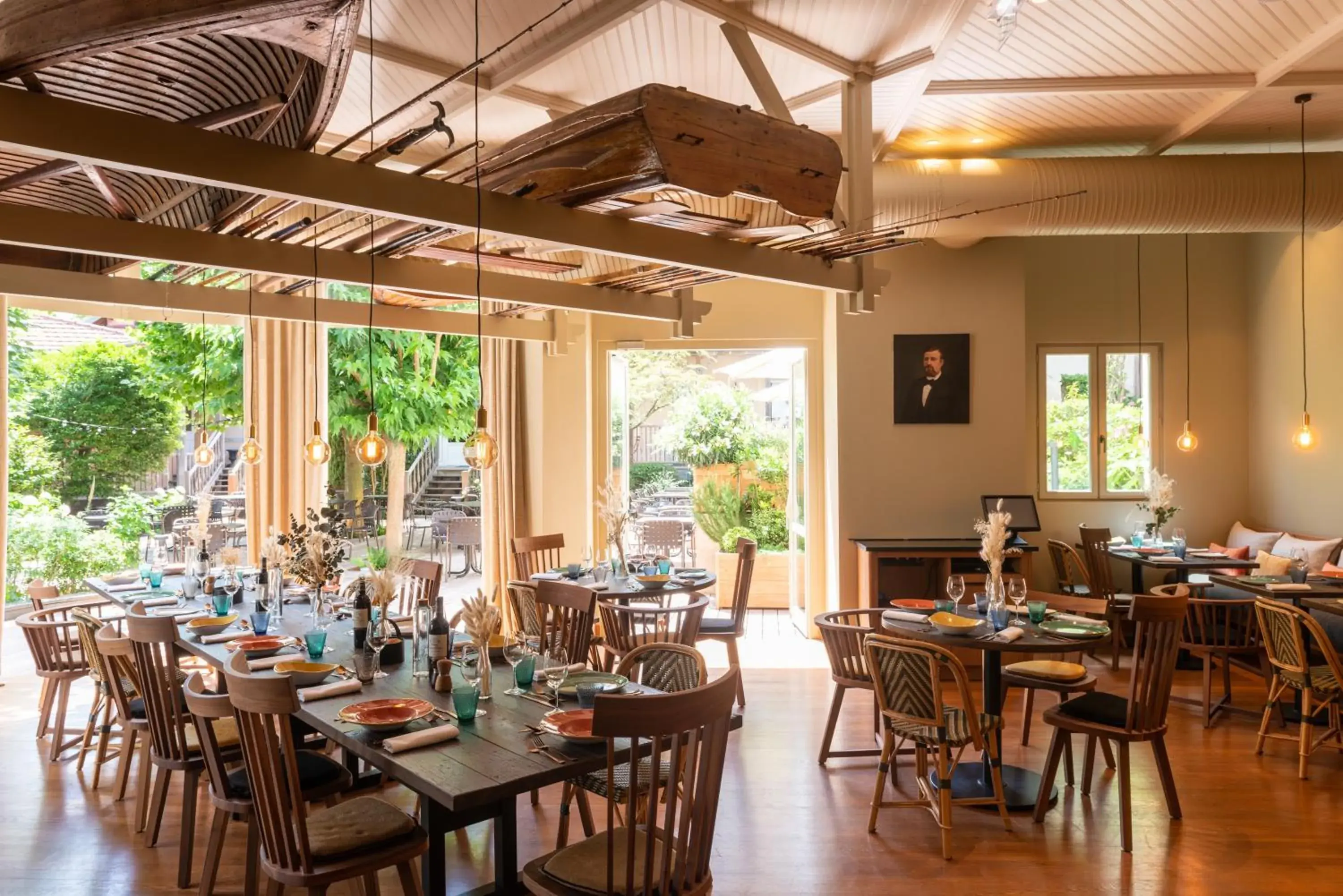 Restaurant/places to eat in Les Etangs de Corot Restaurant/places to eat in Les Etangs de Corot