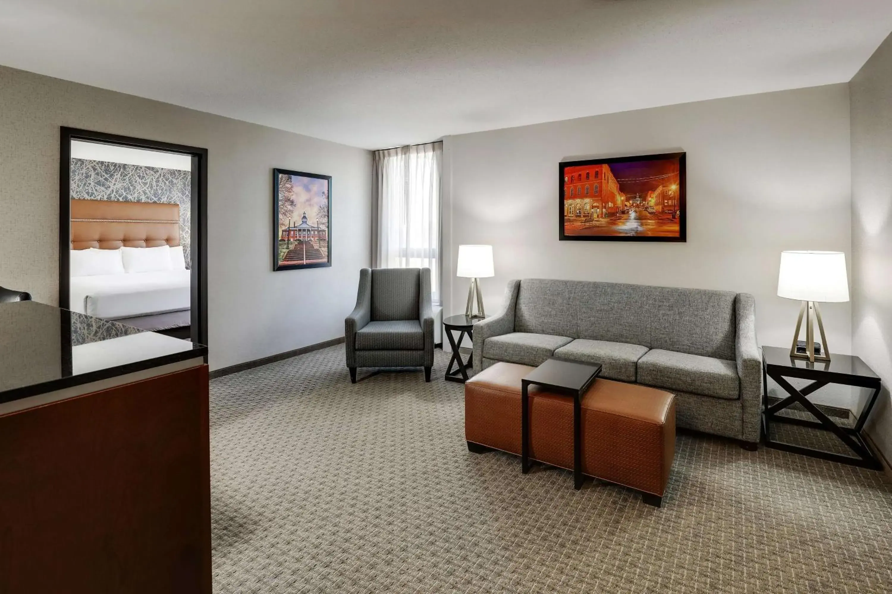 Bedroom in Drury Inn & Suites Cape Girardeau Bedroom in Drury Inn & Suites Cape Girardeau