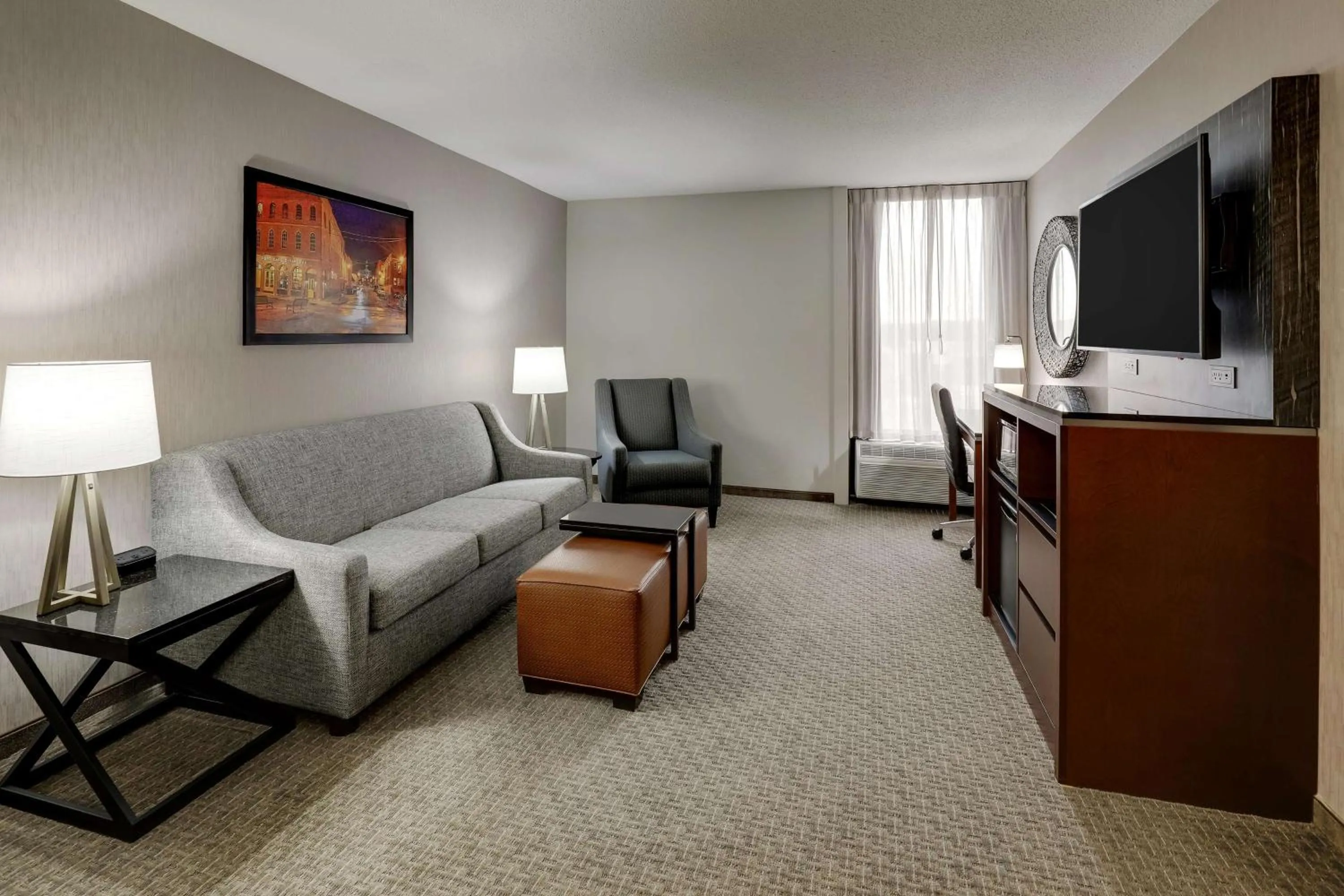 Bedroom in Drury Inn & Suites Cape Girardeau