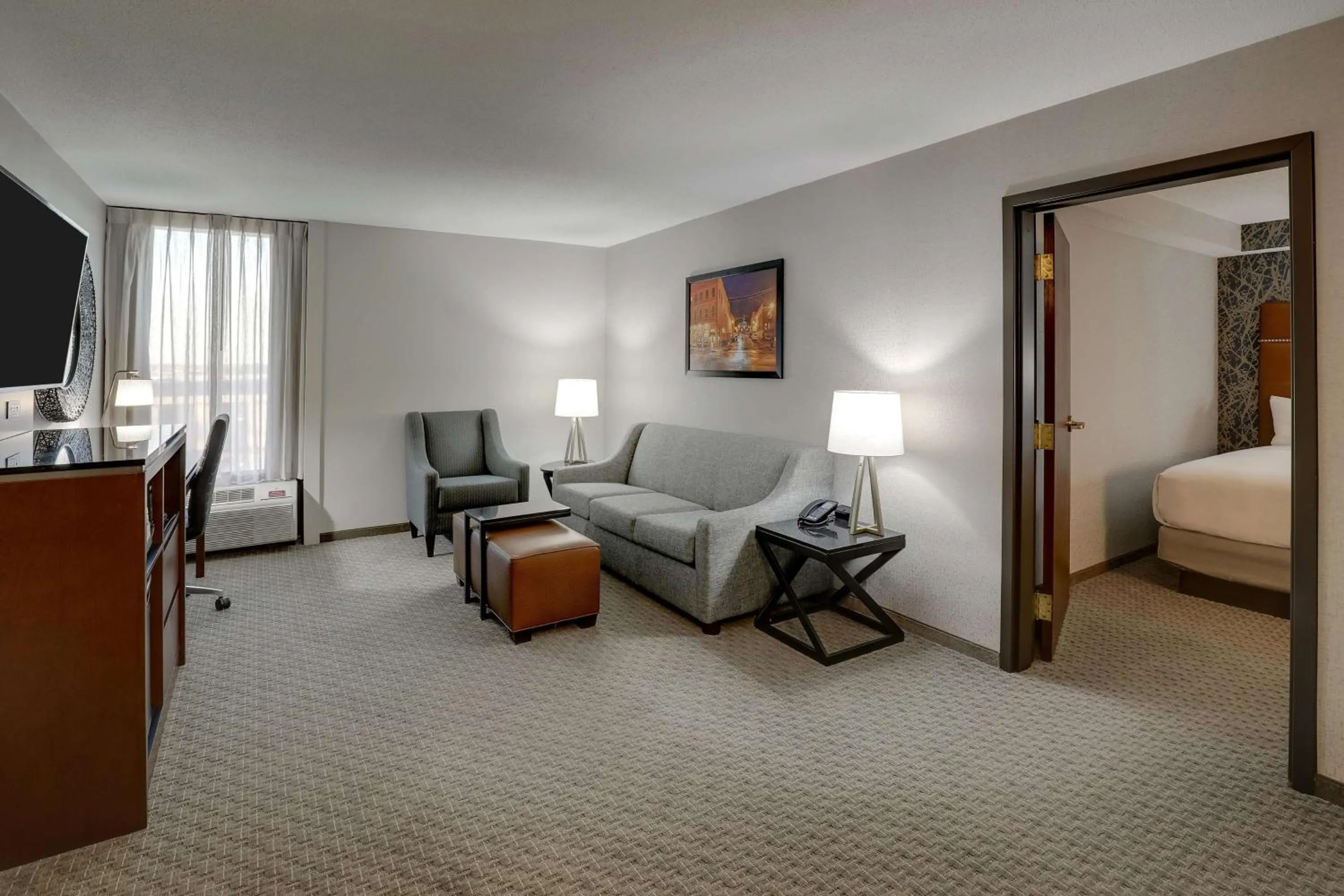 Bedroom, Bed in Drury Inn & Suites Cape Girardeau