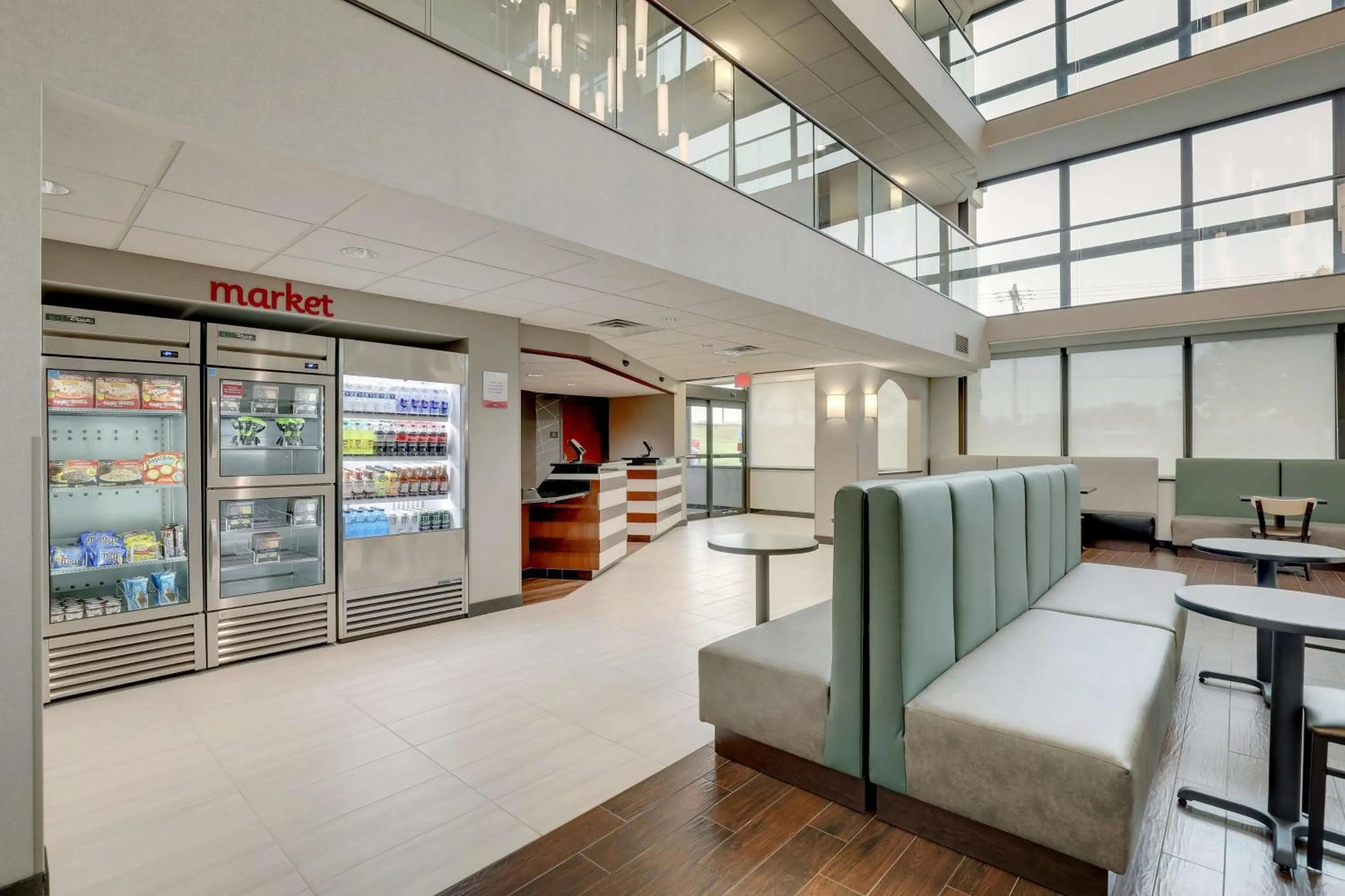 Lobby or reception in Drury Inn & Suites Cape Girardeau