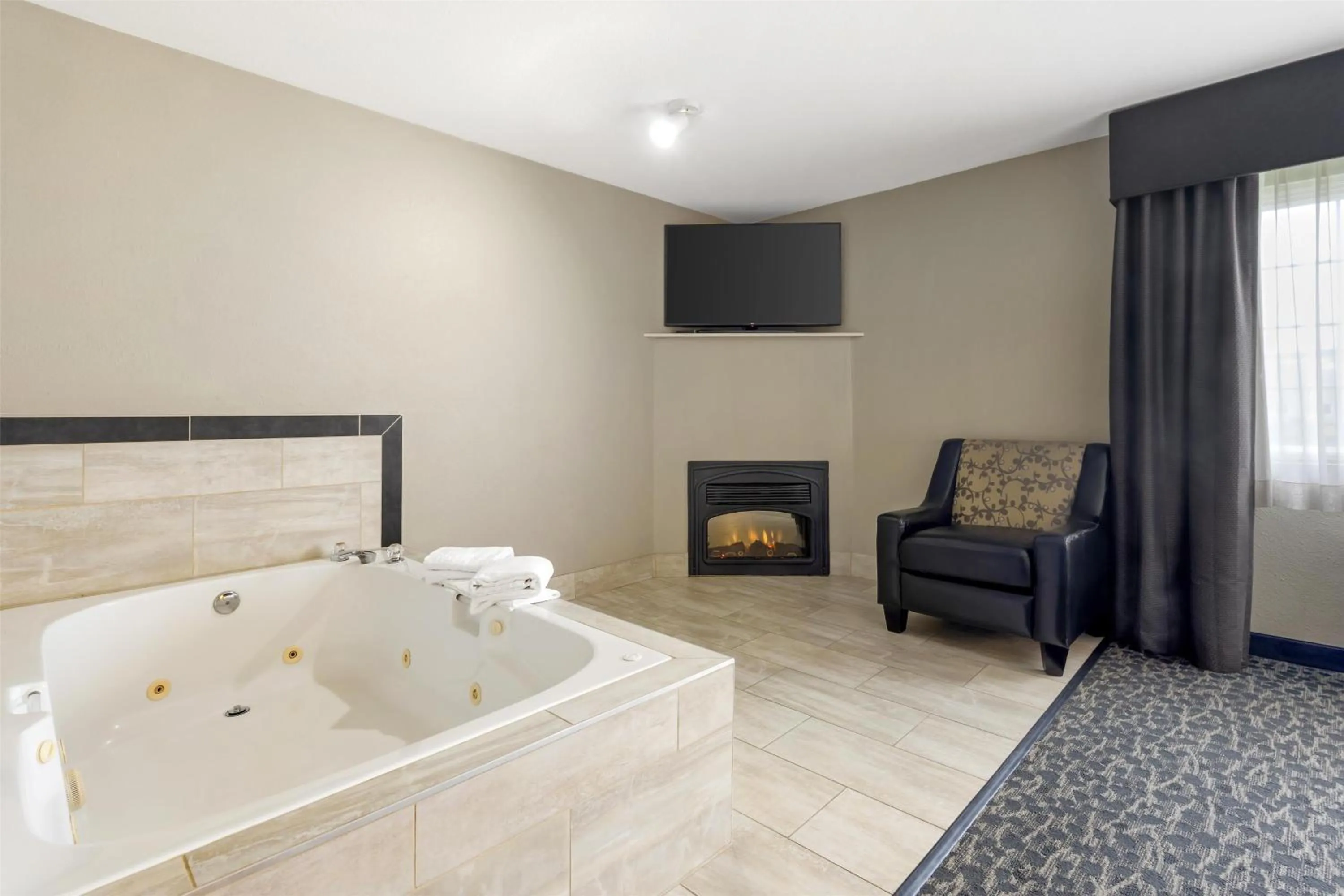 Bedroom in Best Western Plus Aberdeen