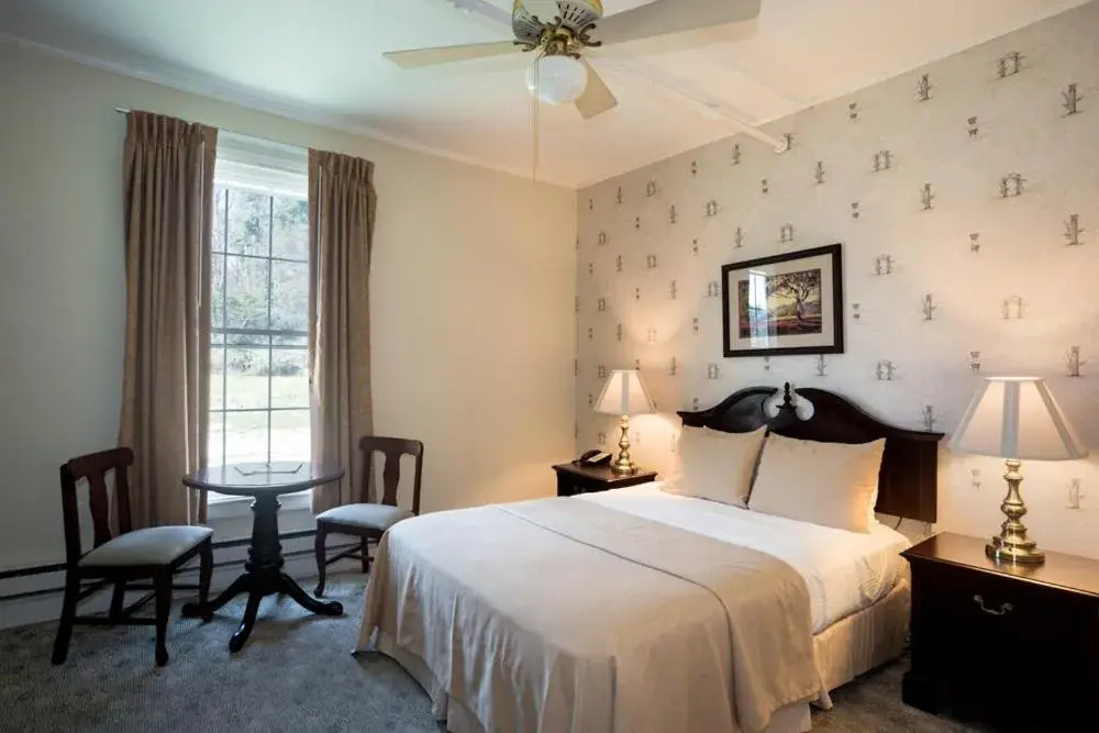 Standard Queen Room in Green Park Inn Standard Queen Room in Green Park Inn