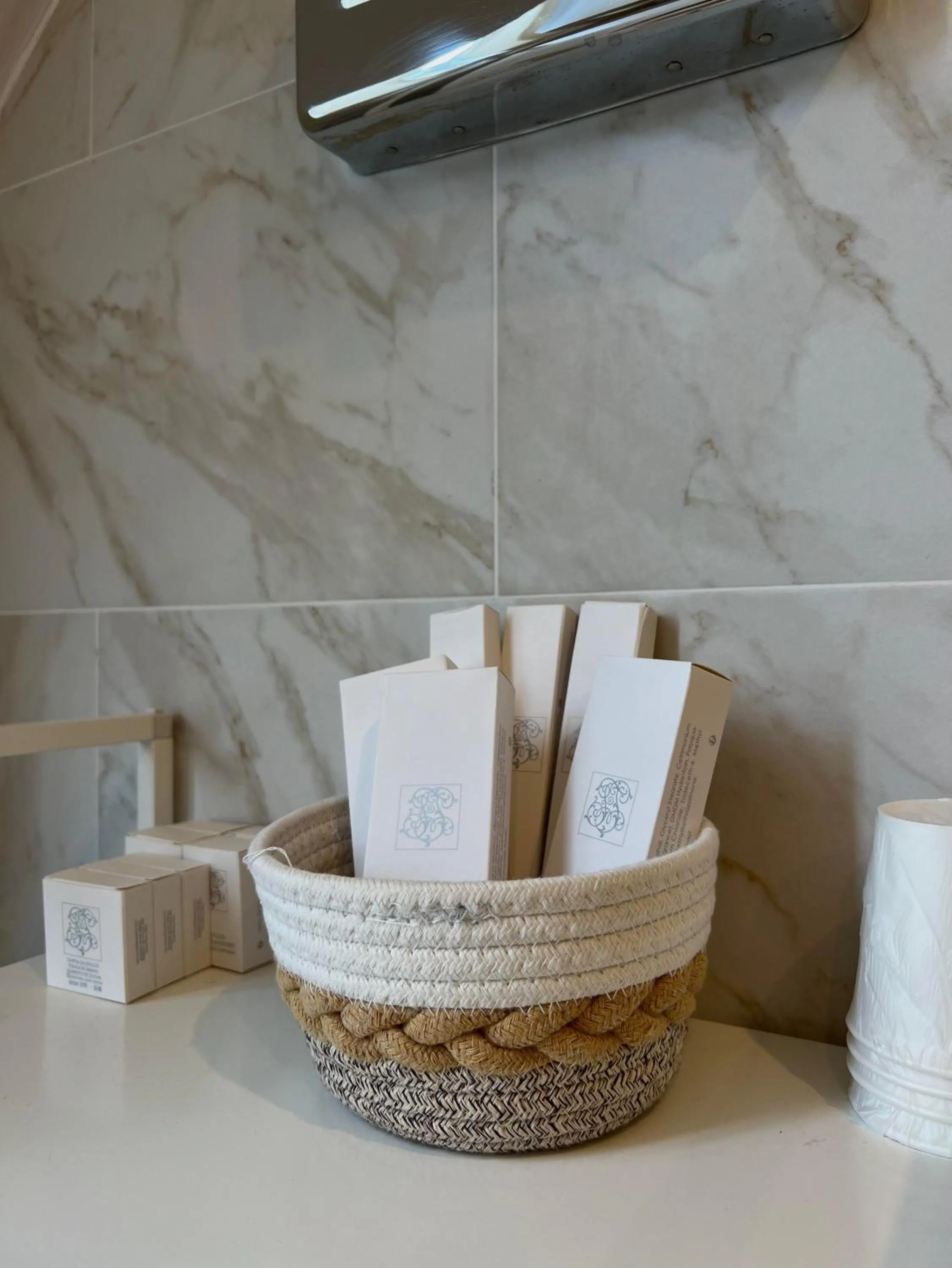 Bathroom in Hôtel Central Saint Germain