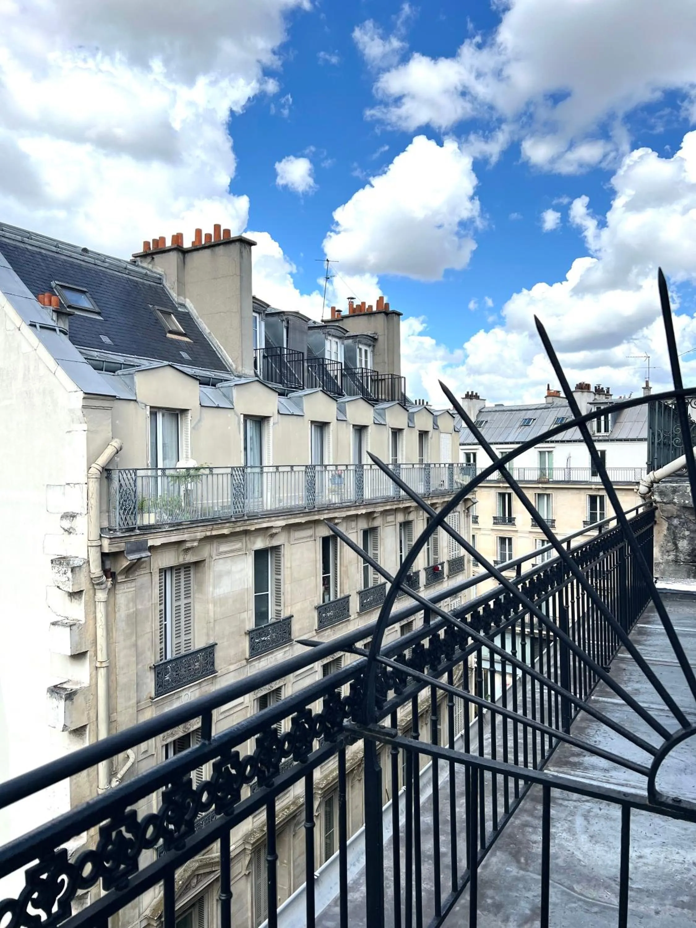 Balcony/Terrace in Hôtel Central Saint Germain