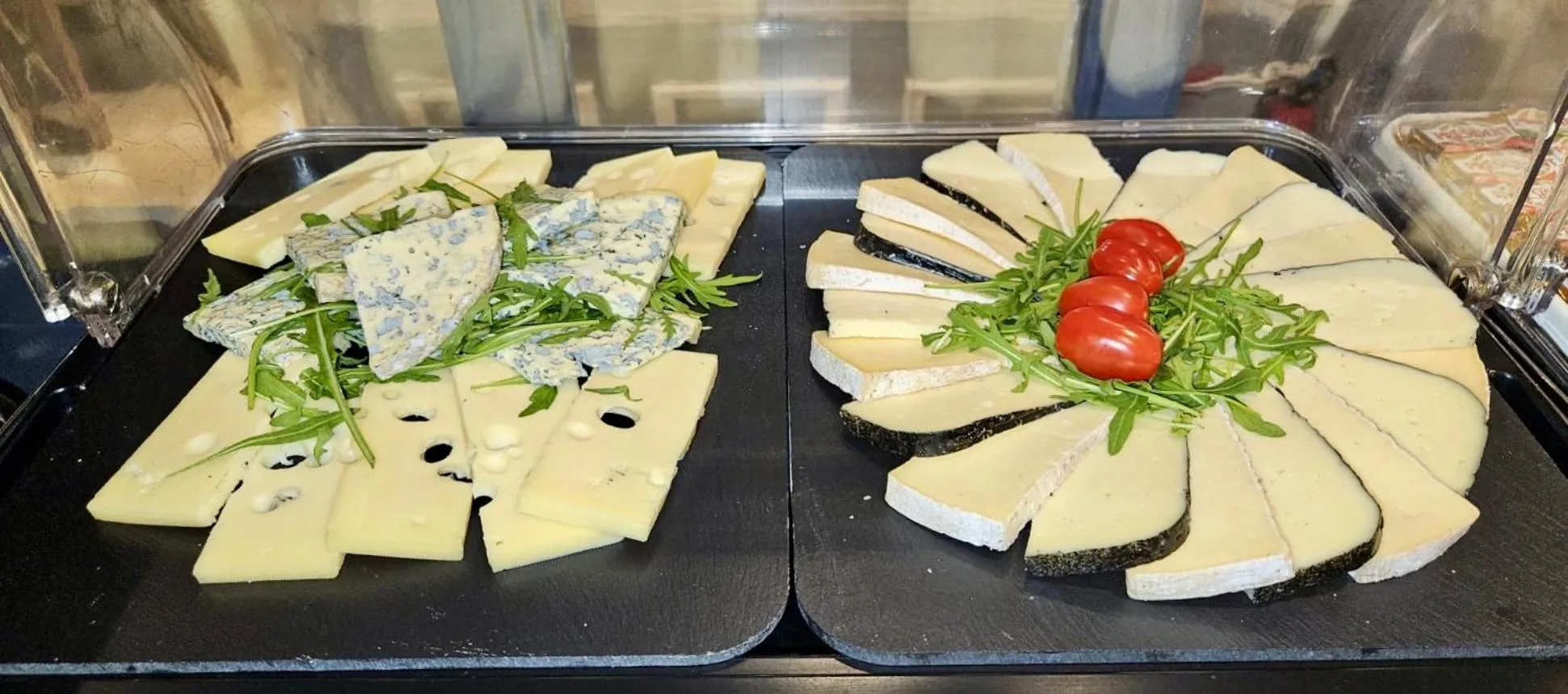 Breakfast in Hôtel Central Saint Germain