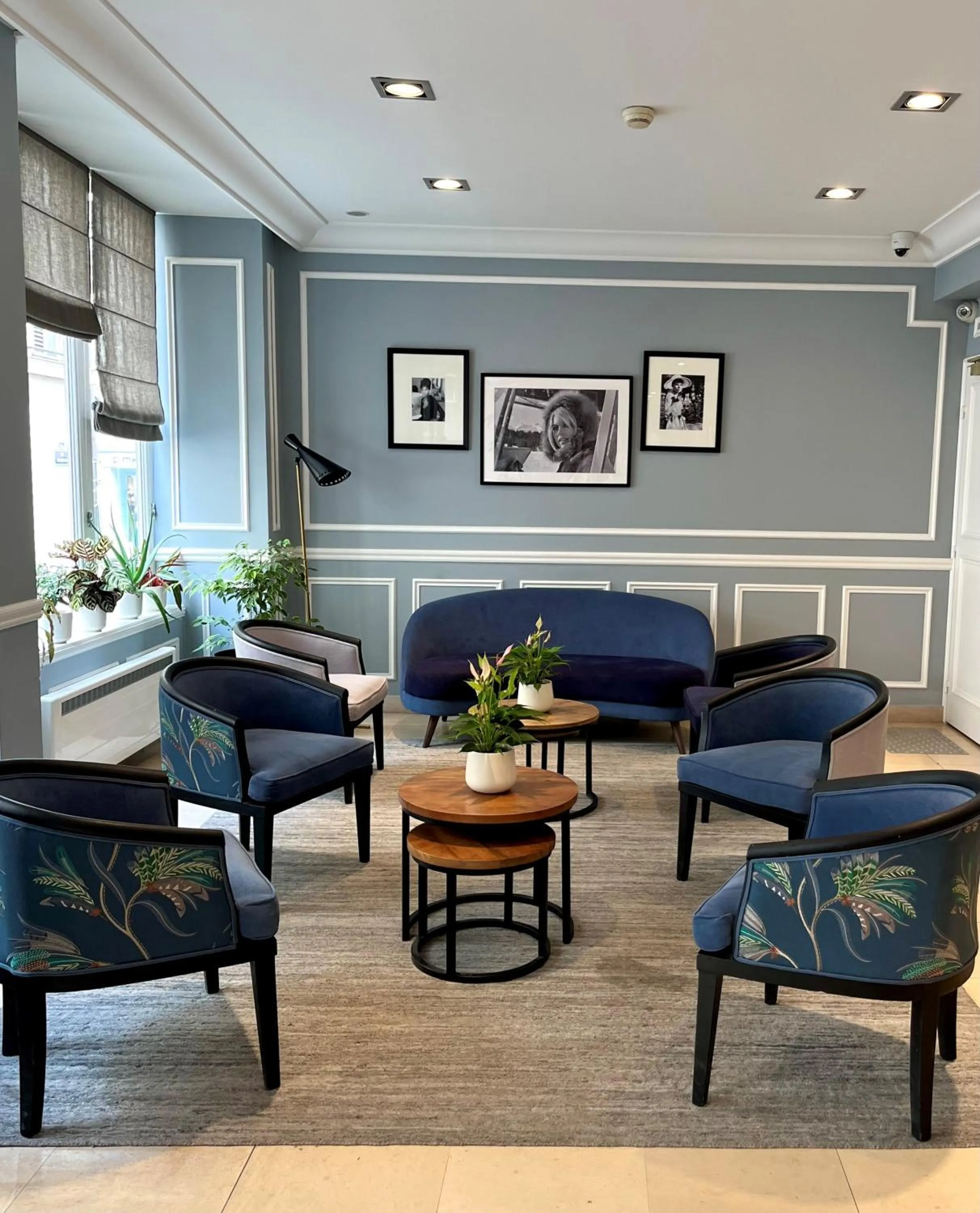 Living room in Hôtel Central Saint Germain