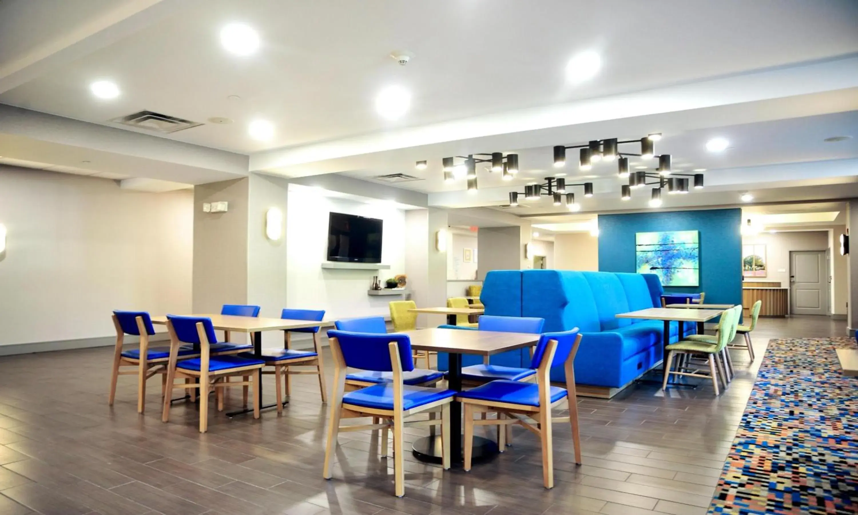 Breakfast in Hampton Inn Oxford/Conference Center Breakfast in Hampton Inn Oxford/Conference Center