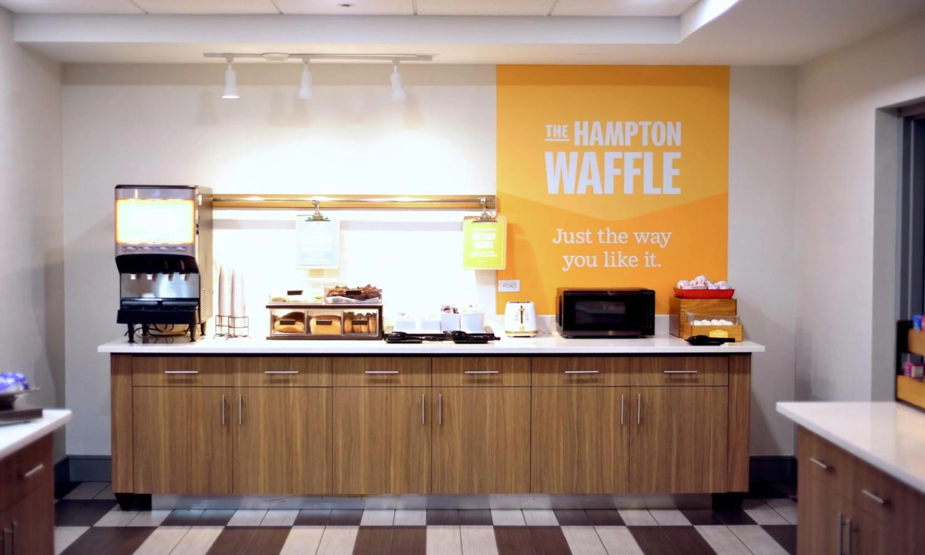 Breakfast in Hampton Inn Oxford/Conference Center