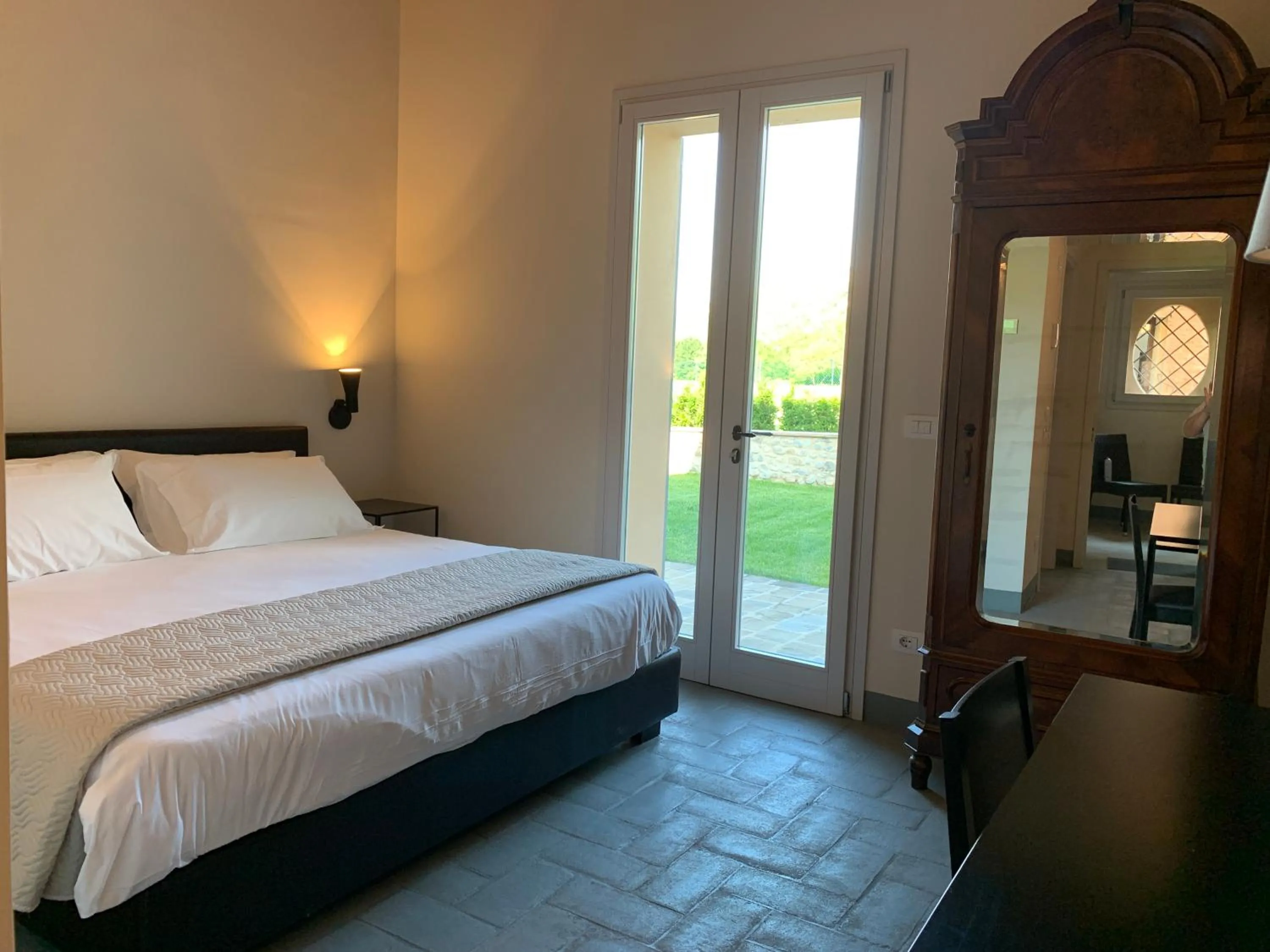 Photo of the whole room, Bed in PALAZZO DE' ROSSI HOTEL