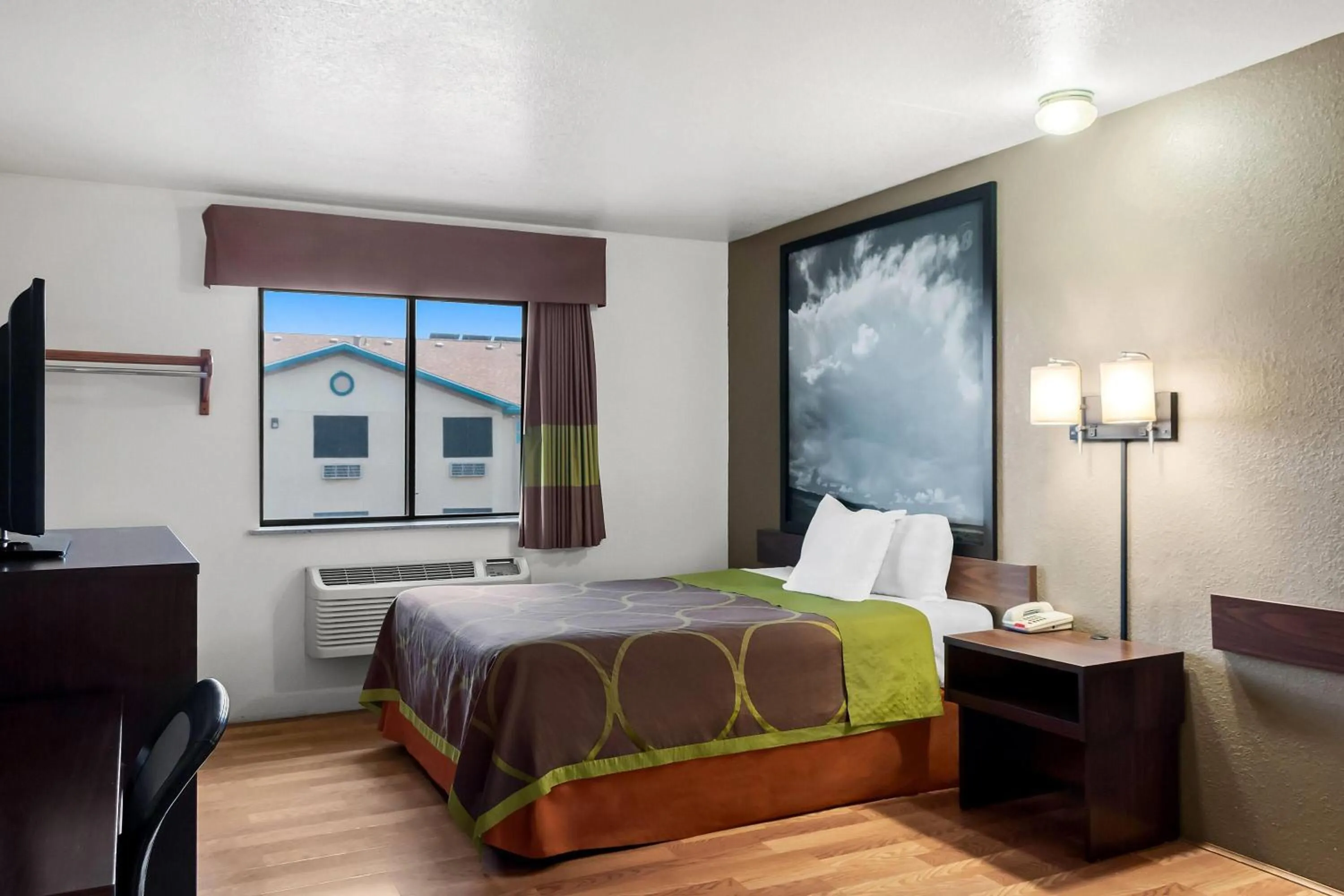 Bed in Super 8 by Wyndham Santa Rosa