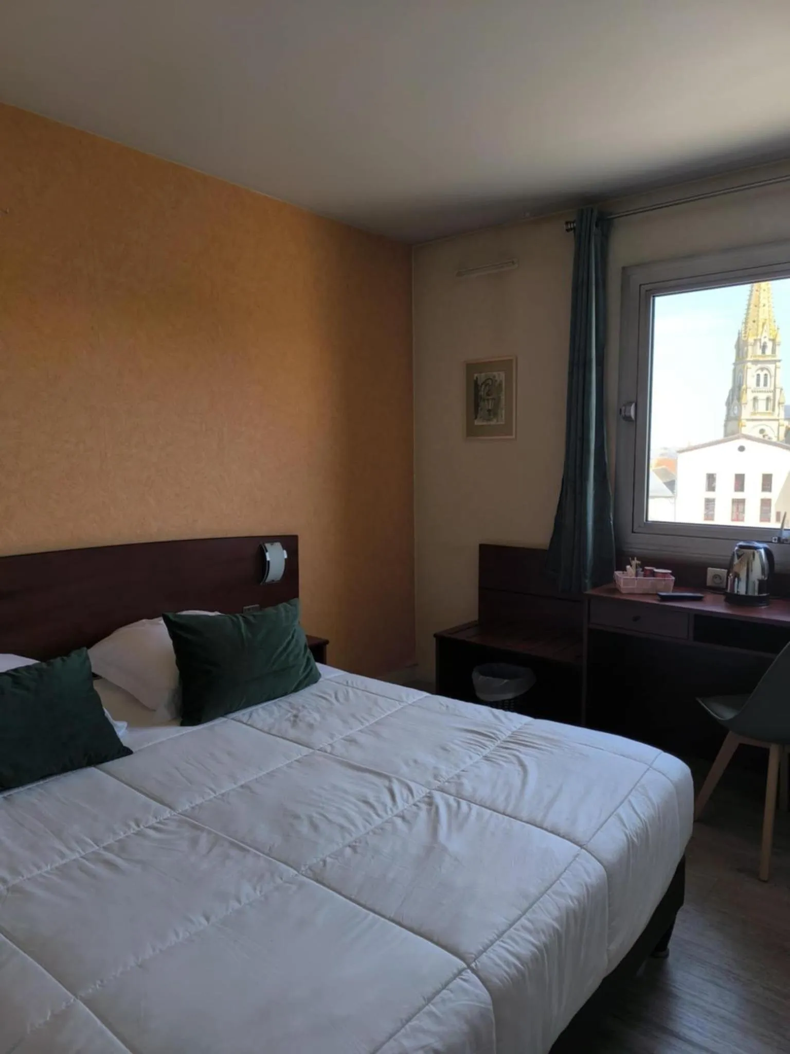 Bedroom, Bed in Hôtel Saint Jacques