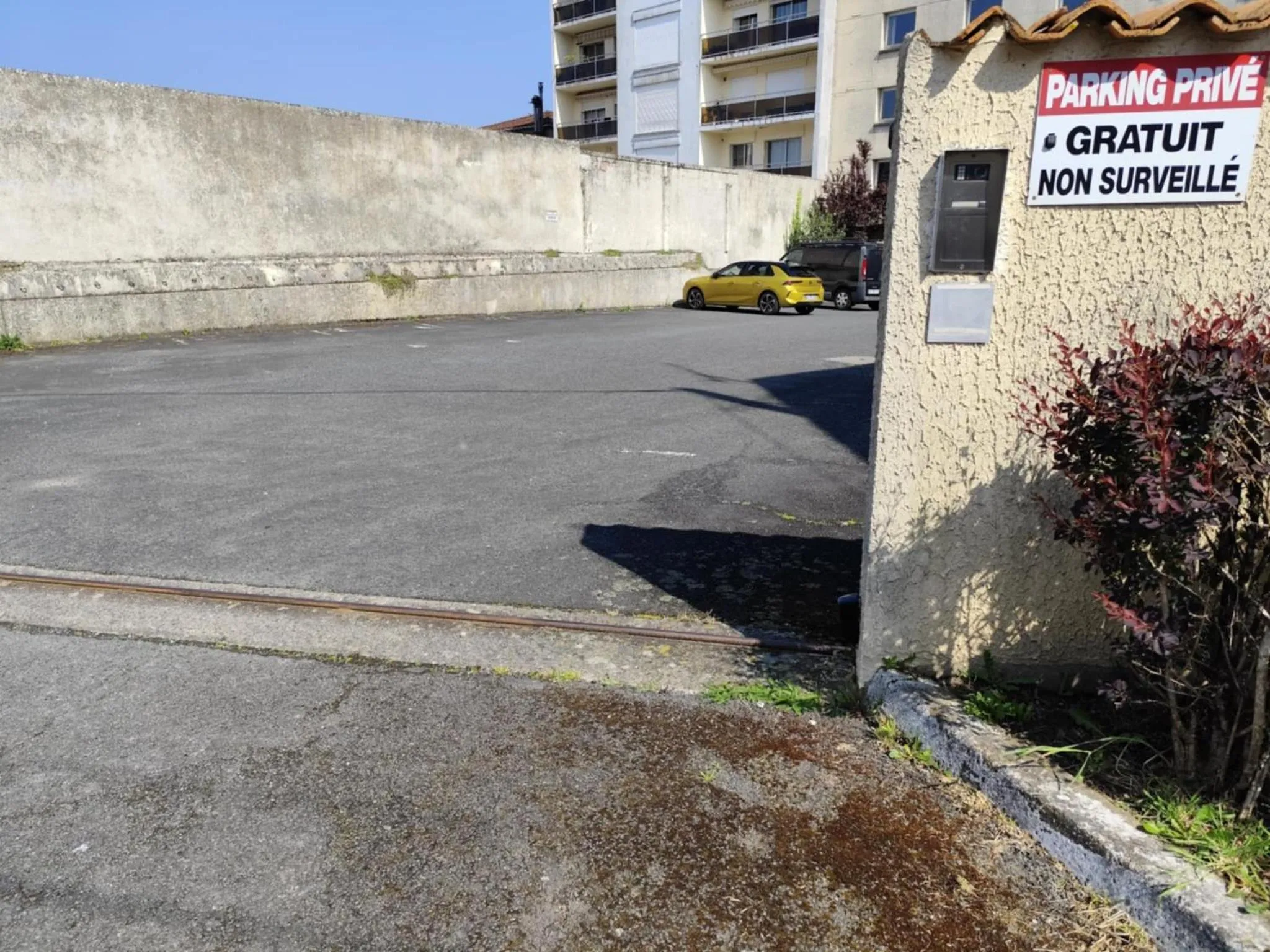 Parking in Hôtel Saint Jacques