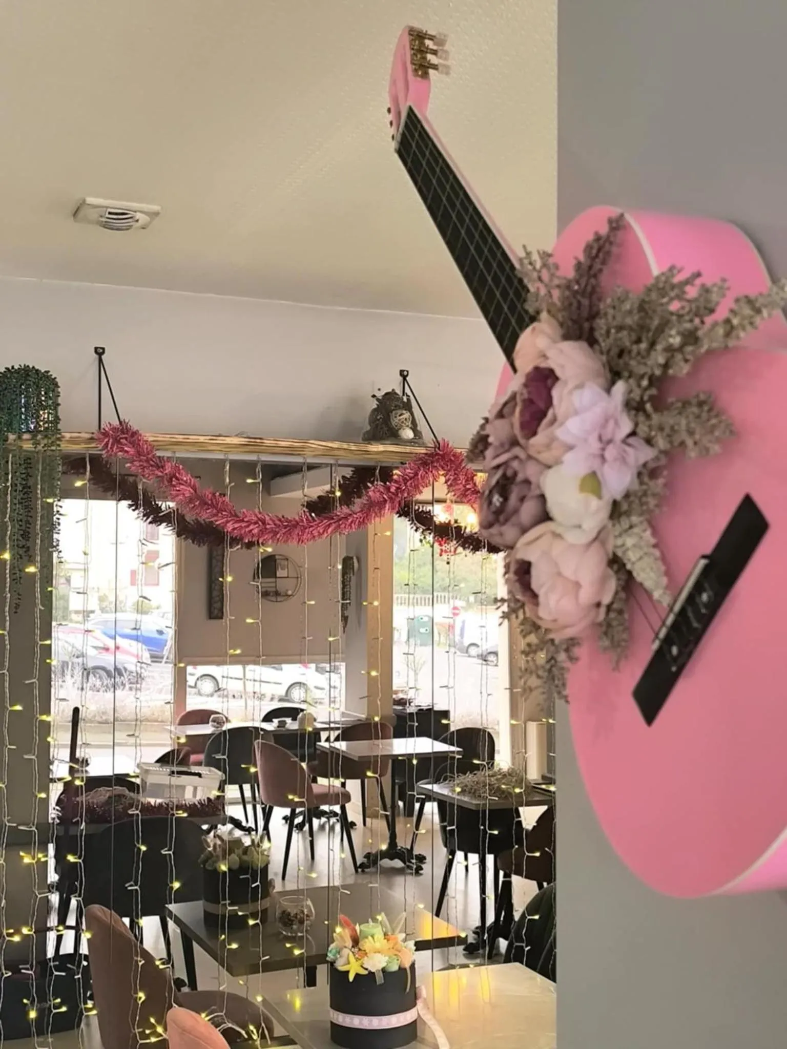 Decorative detail in Hôtel Saint Jacques