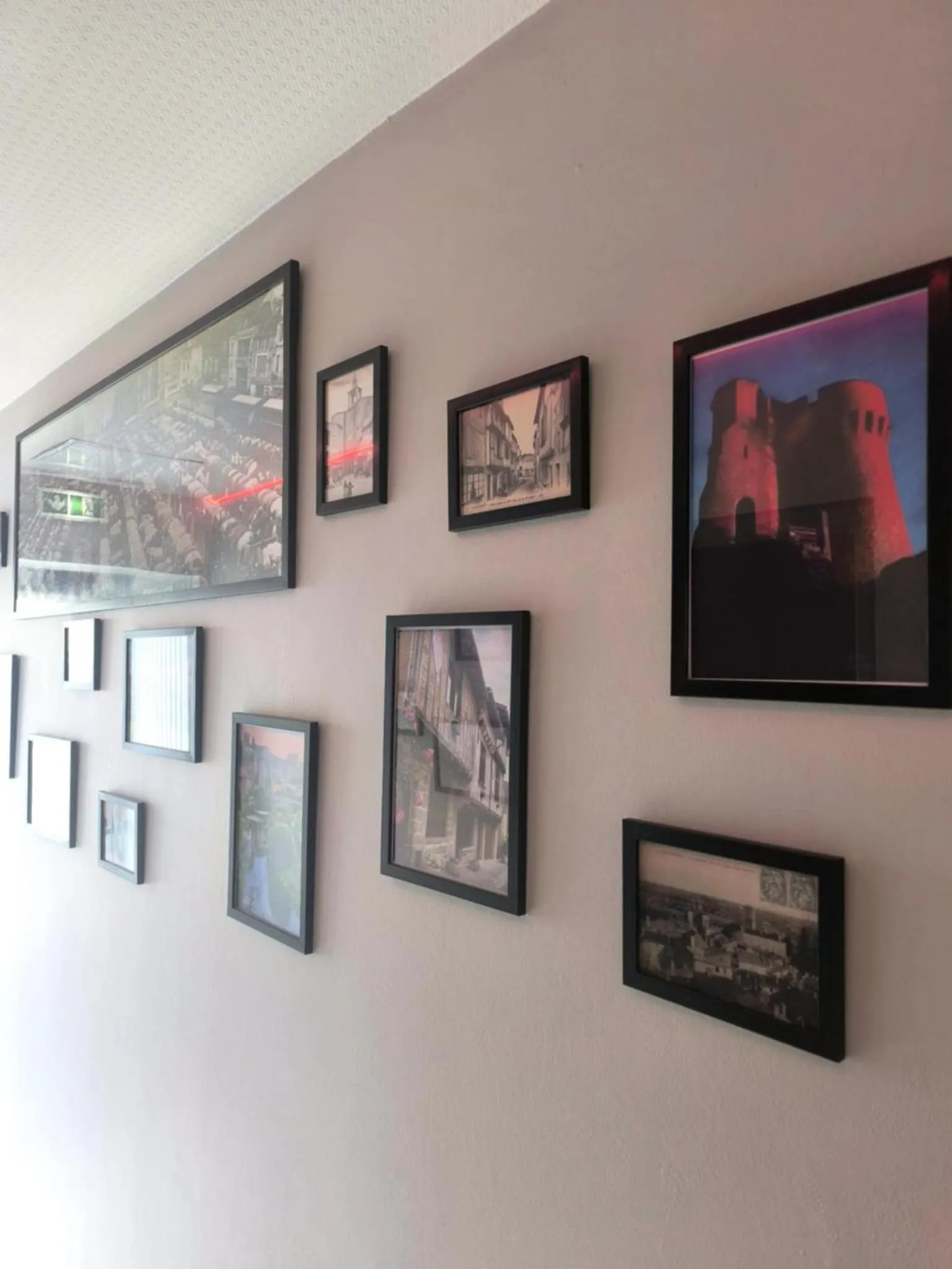 Decorative detail in Hôtel Saint Jacques