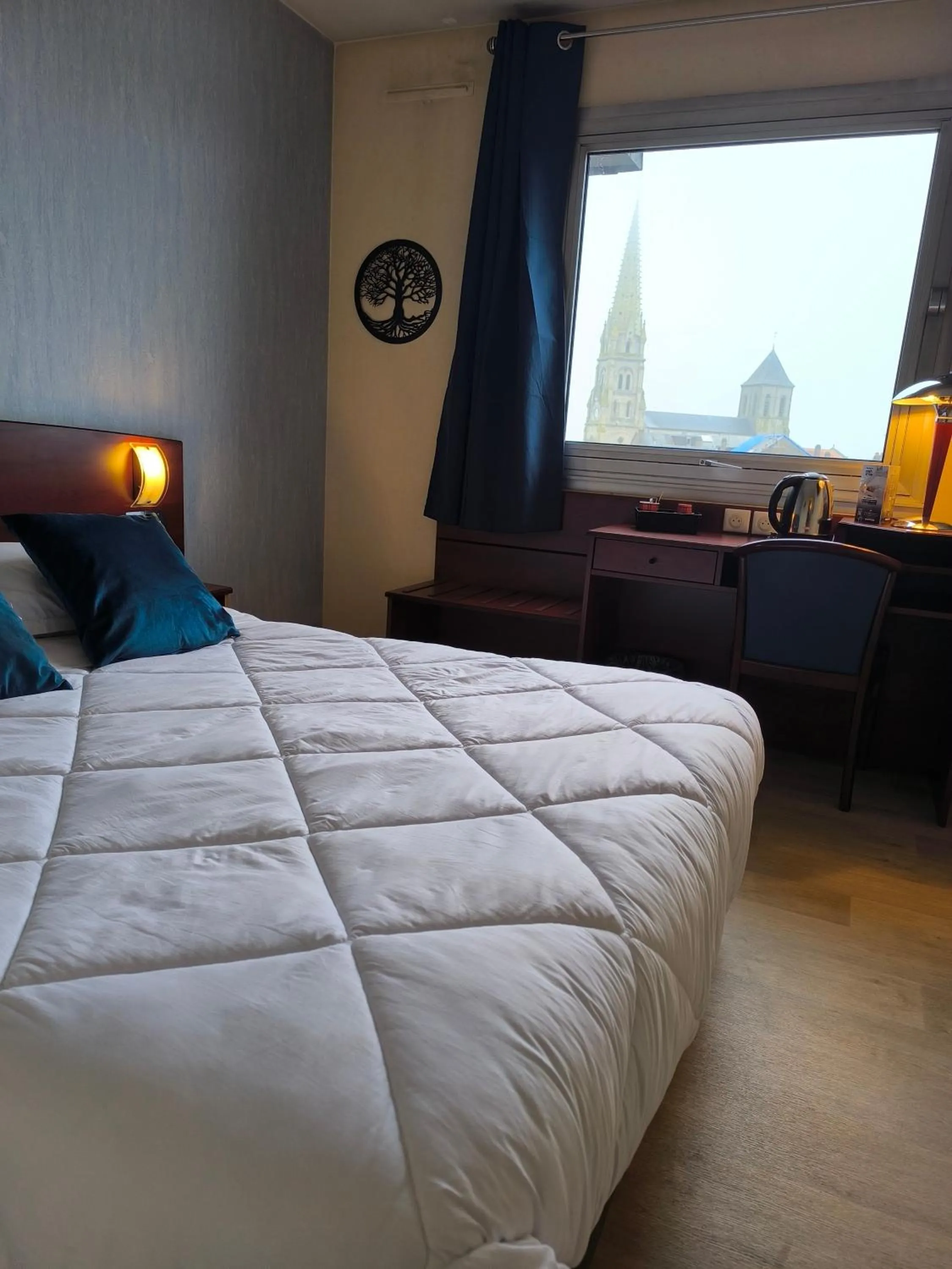 Bedroom, Bed in Hôtel Saint Jacques