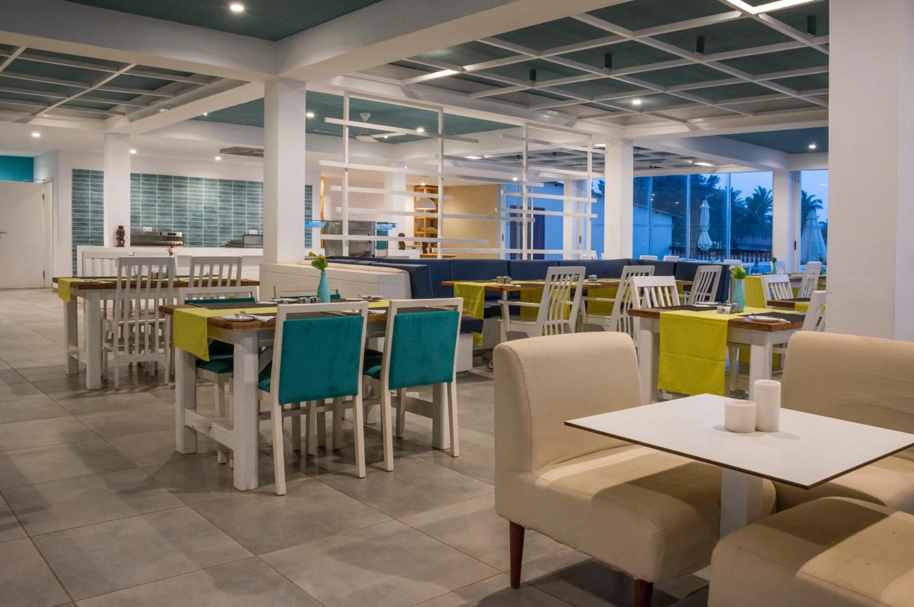 Restaurant/places to eat in Sunset Beach Hotel