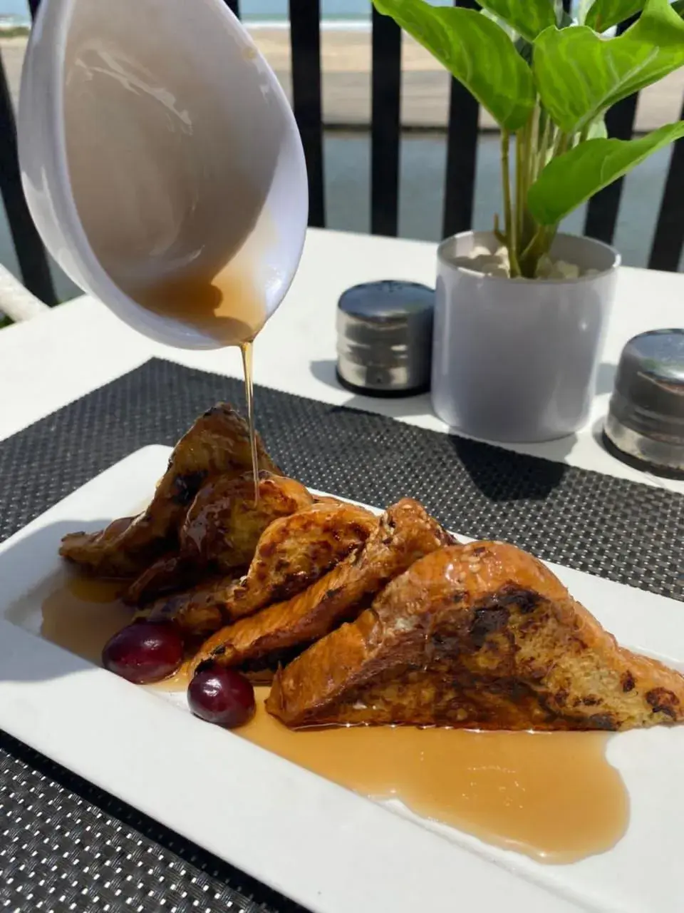 Food and drinks in Sunset Beach Hotel Food and drinks in Sunset Beach Hotel