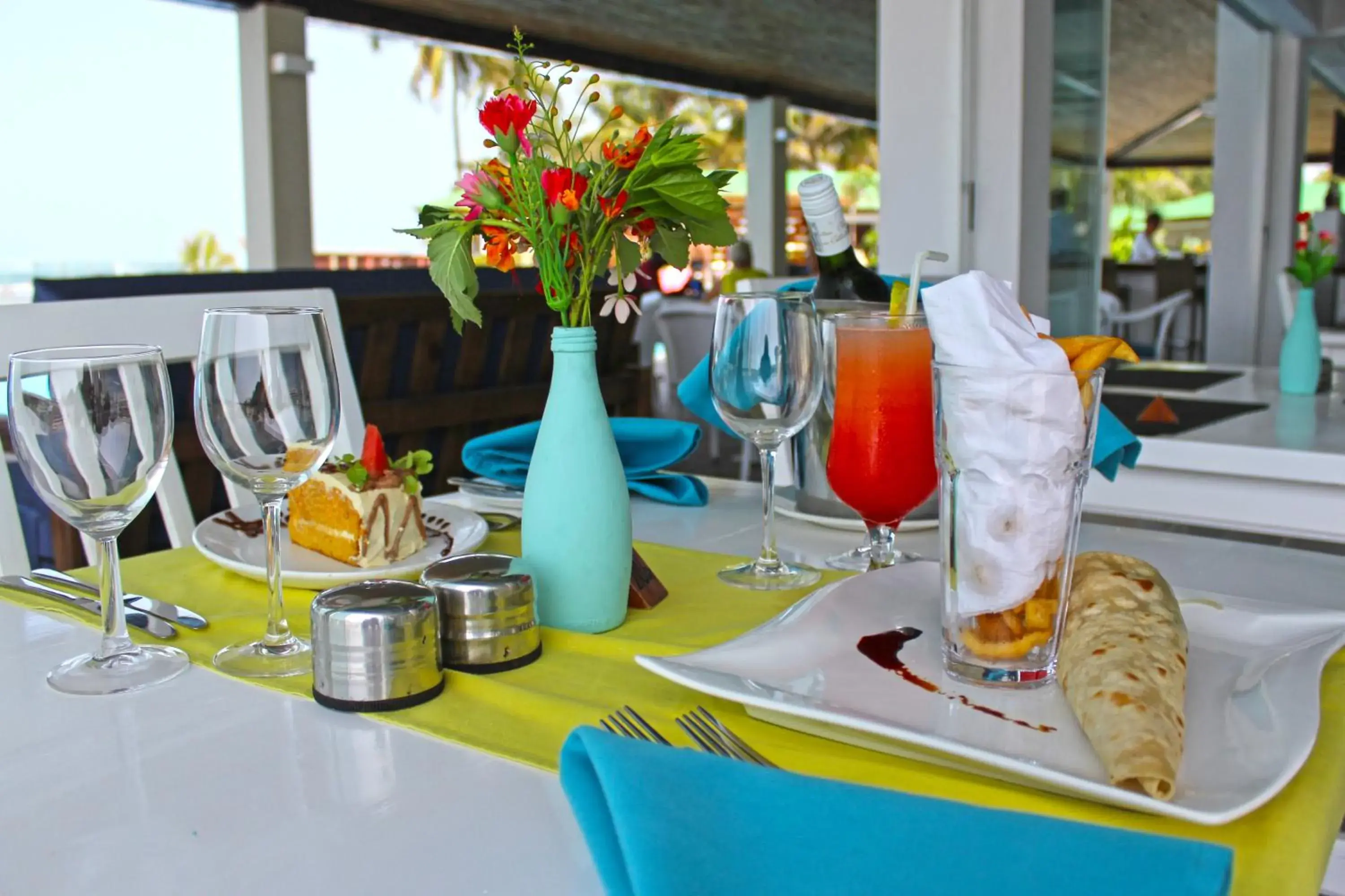 Restaurant/places to eat in Sunset Beach Hotel Restaurant/places to eat in Sunset Beach Hotel