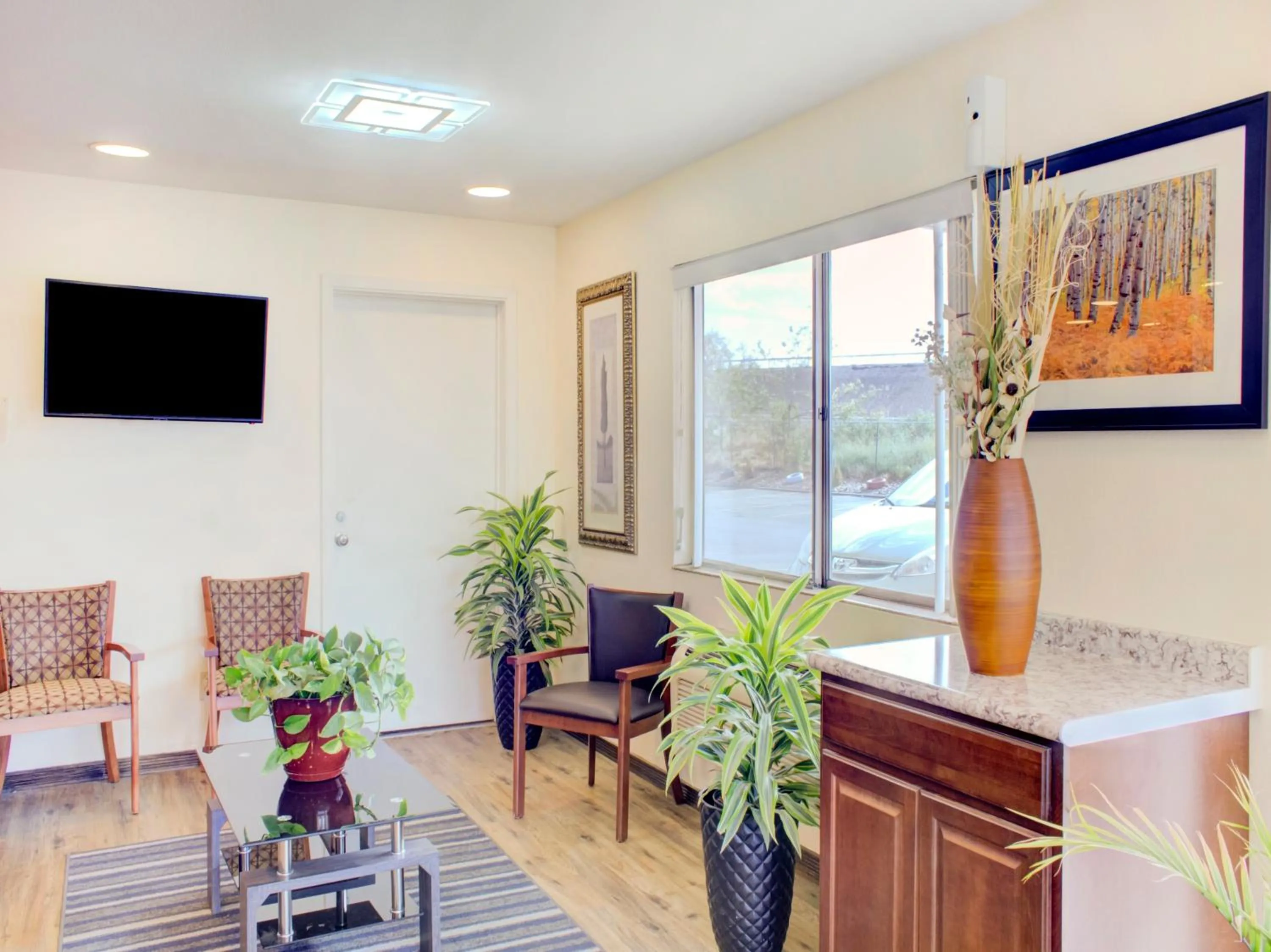 Lobby or reception in Travelodge by Wyndham Miles City