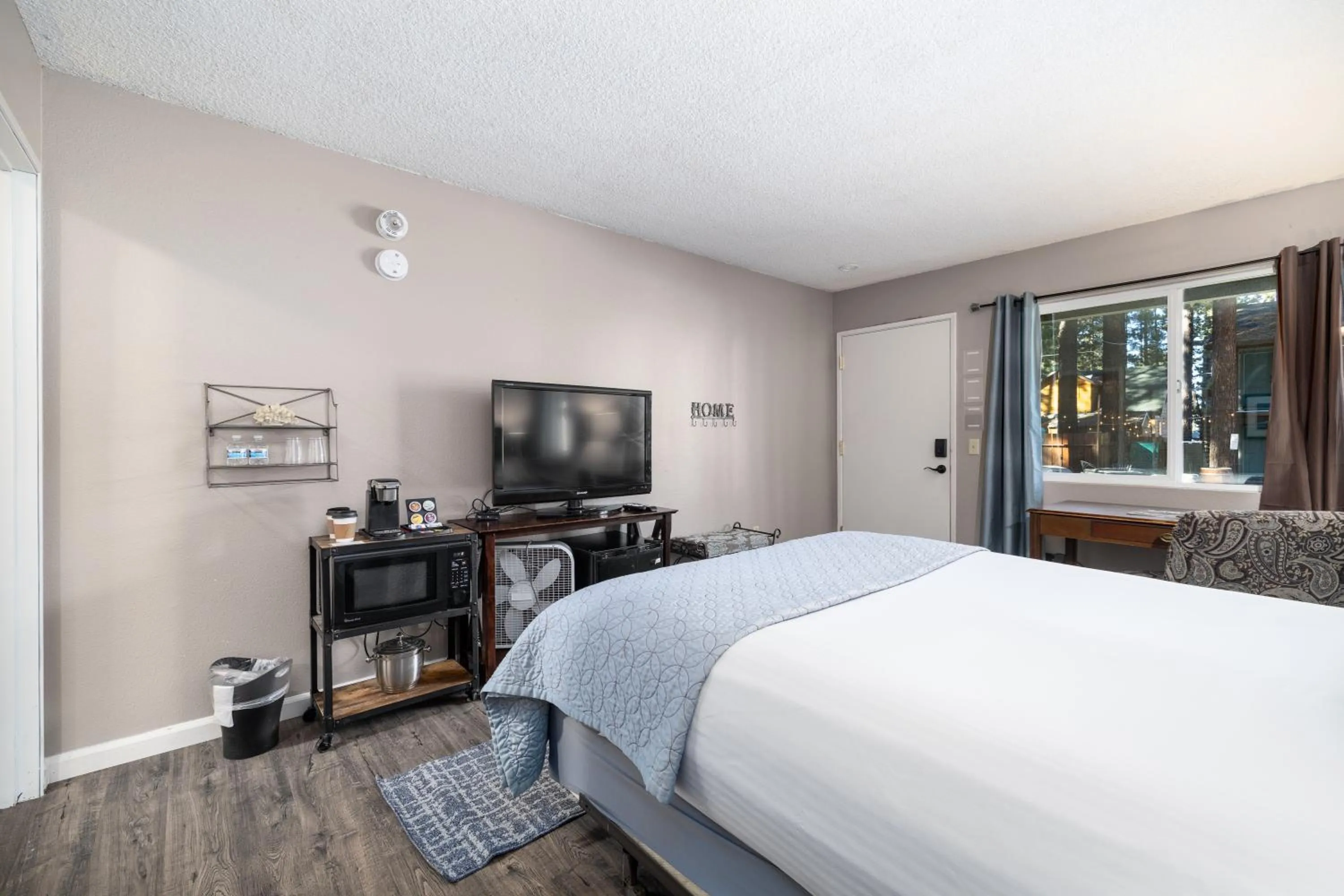 Bed in The Alder Inn