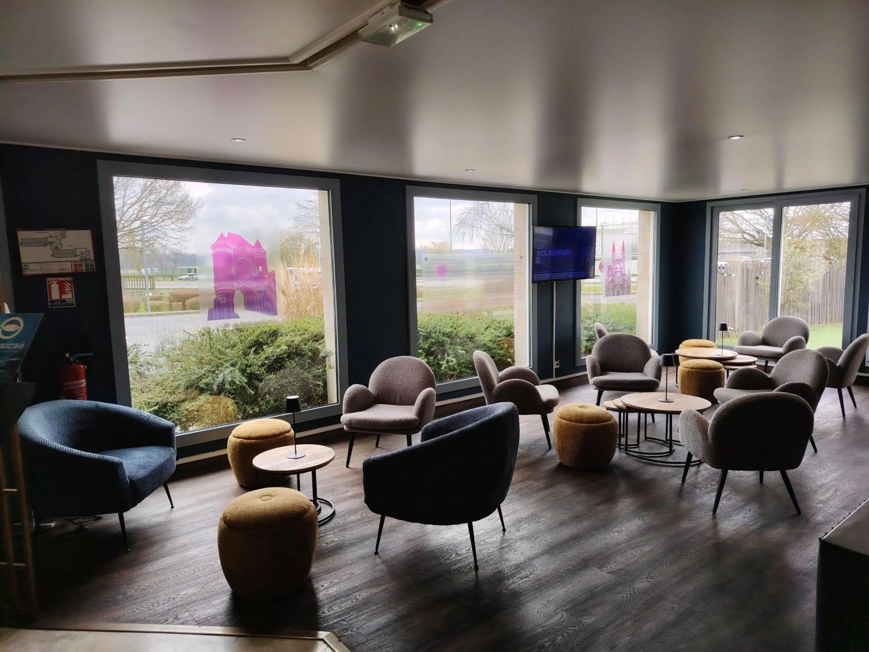 Seating area in Kyriad Laon