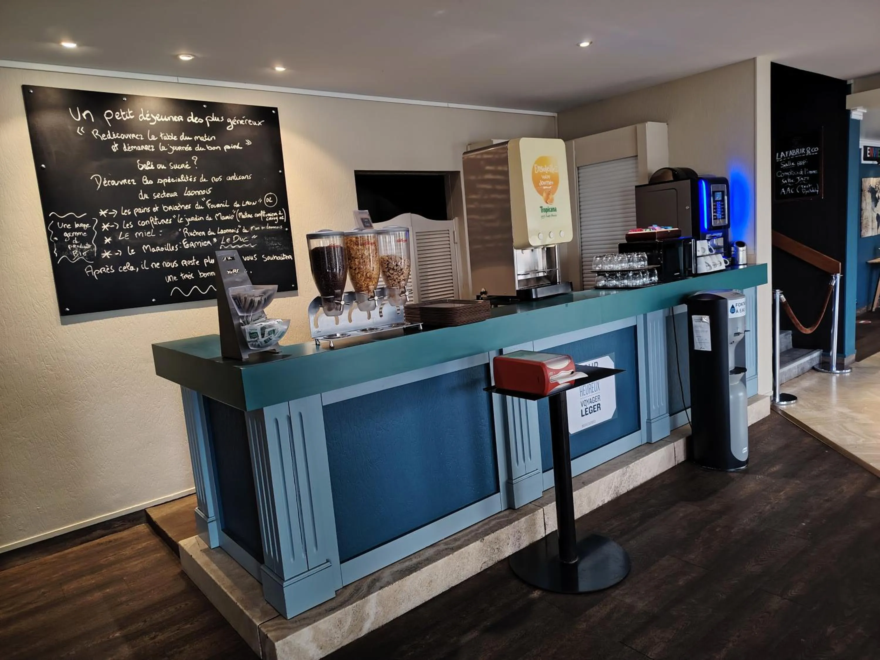 Breakfast in Kyriad Laon