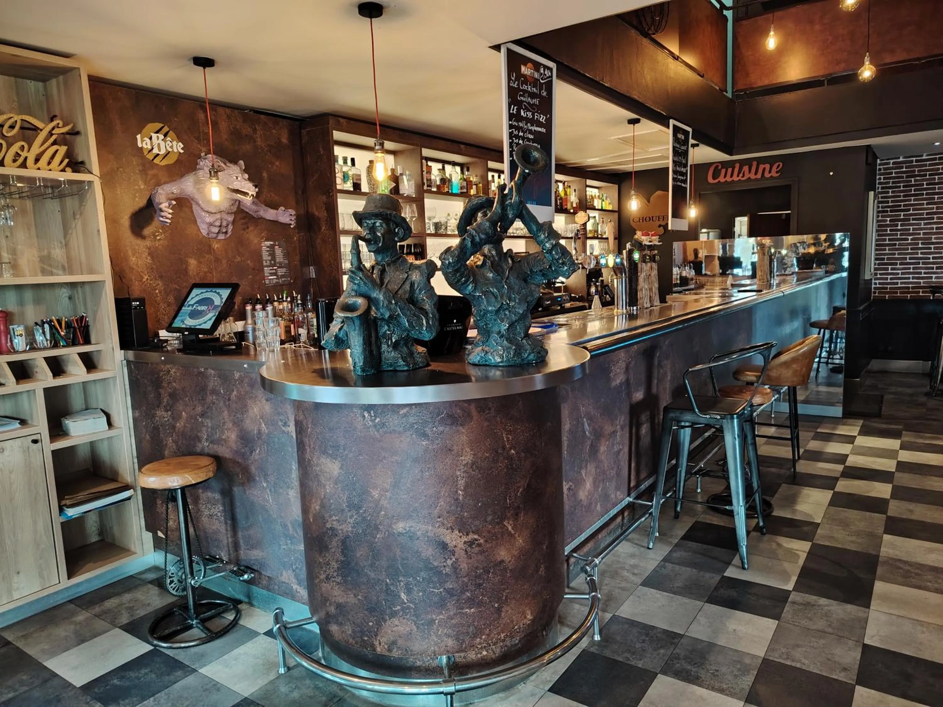 Restaurant/places to eat in Kyriad Laon