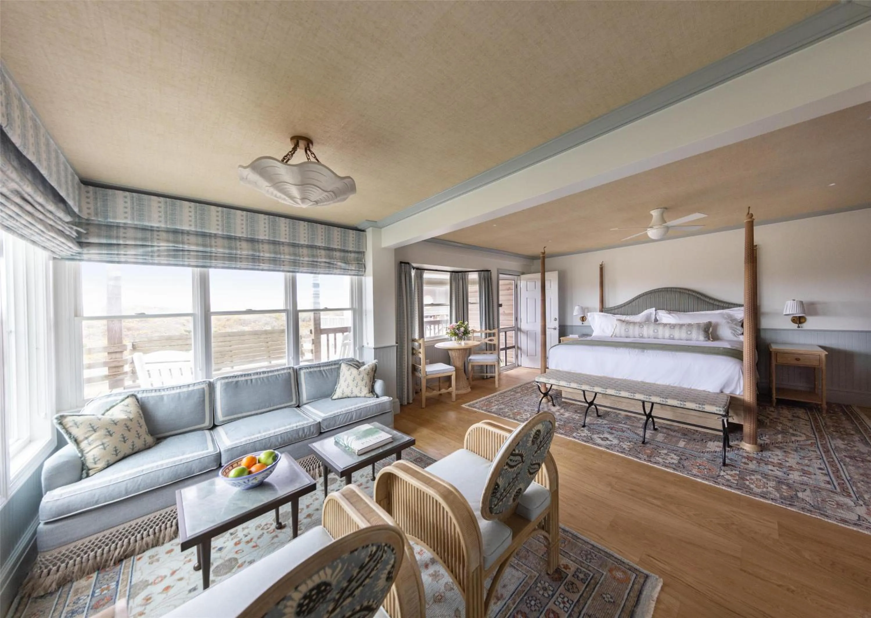 Photo of the whole room, Bed in The Sanderling