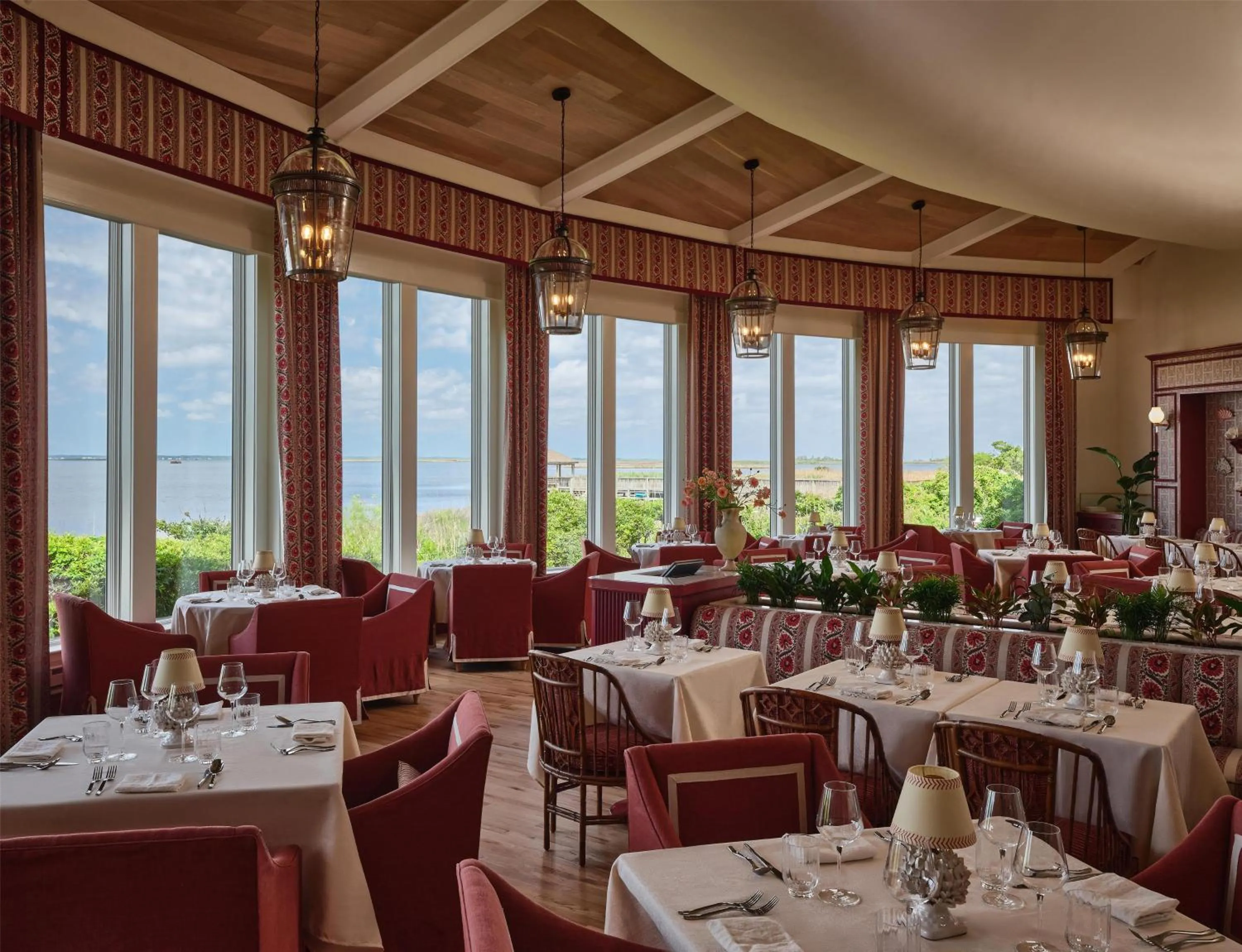 Restaurant/places to eat in The Sanderling