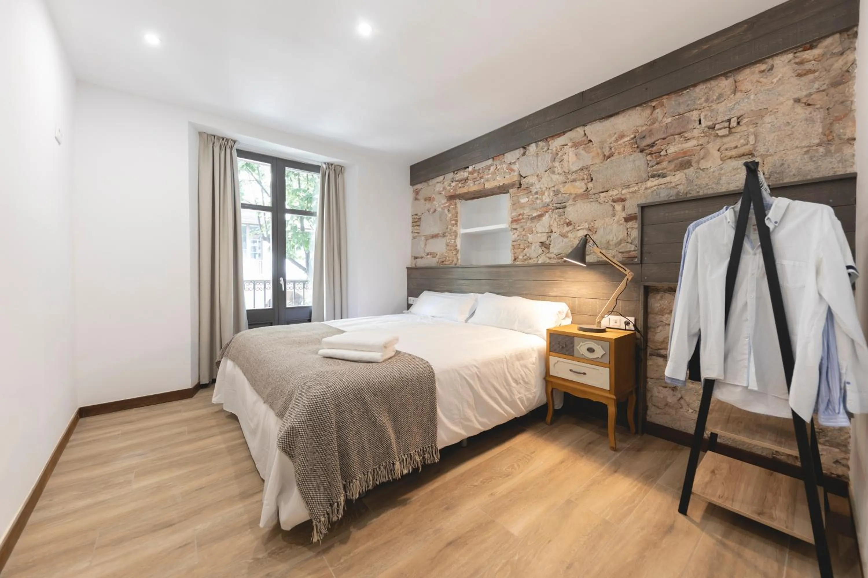 Bed in Bravissimo Rambla Eiffel Bridge 1