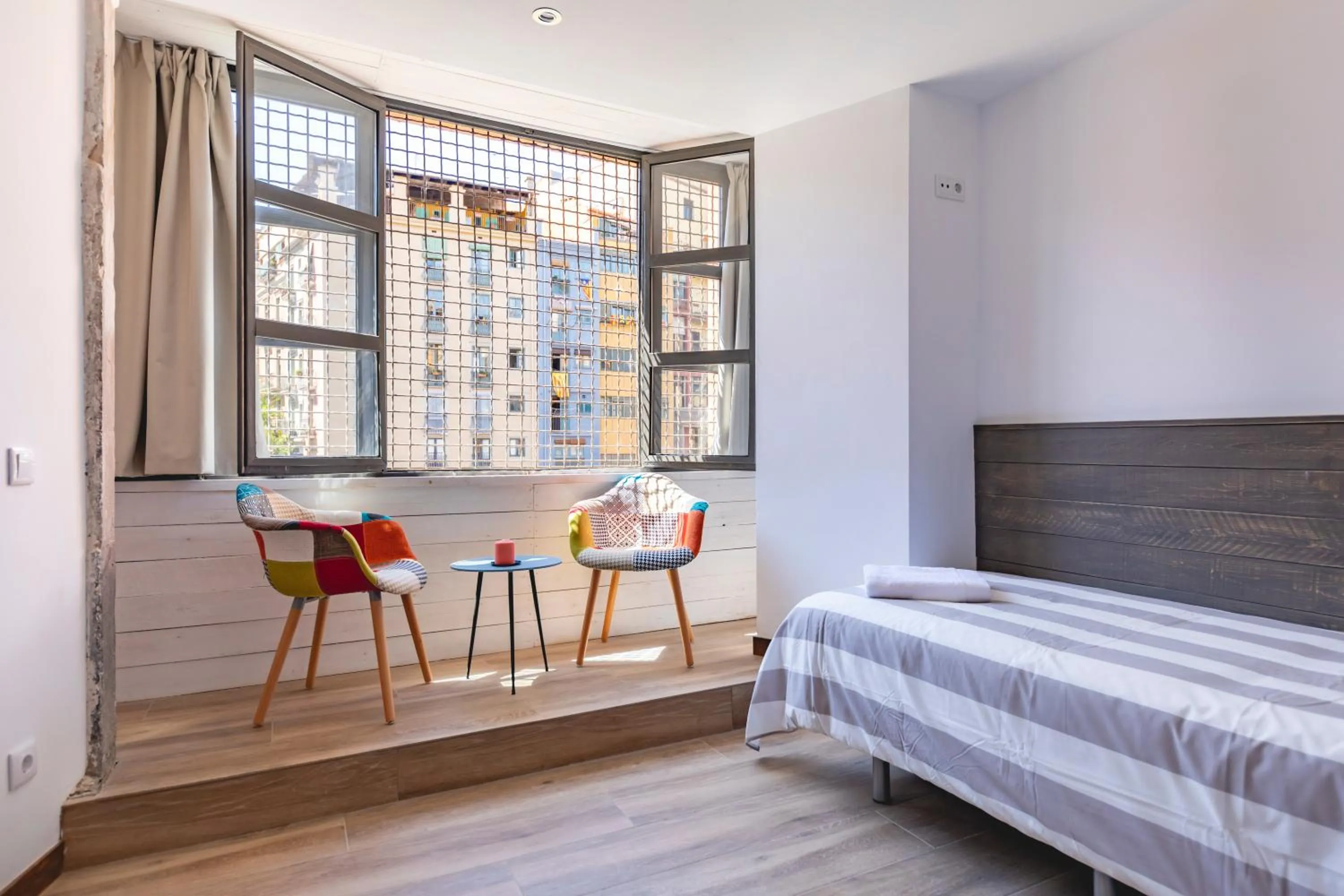 Seating area, Bed in Bravissimo Rambla Eiffel Bridge 1