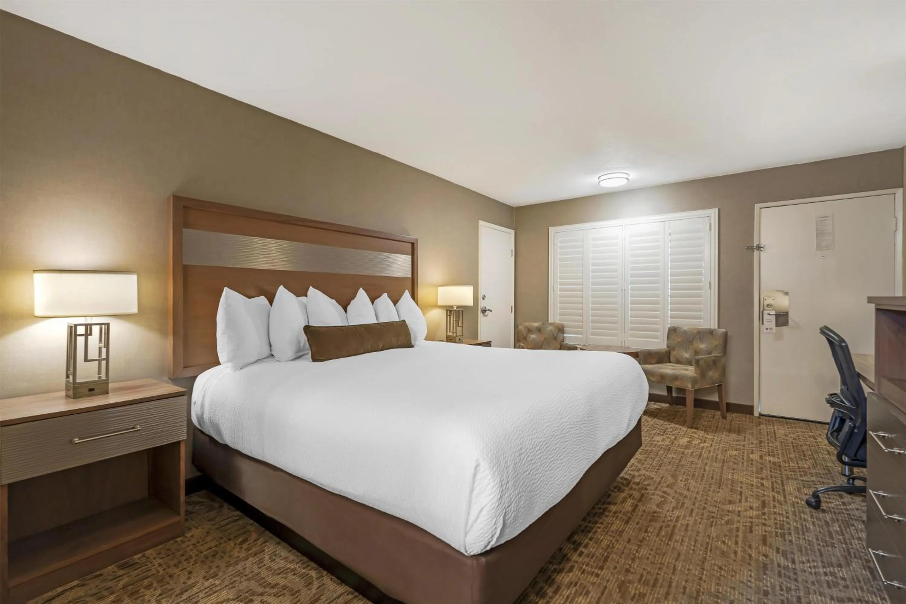 Bedroom, Bed in Best Western Plus Anaheim Inn