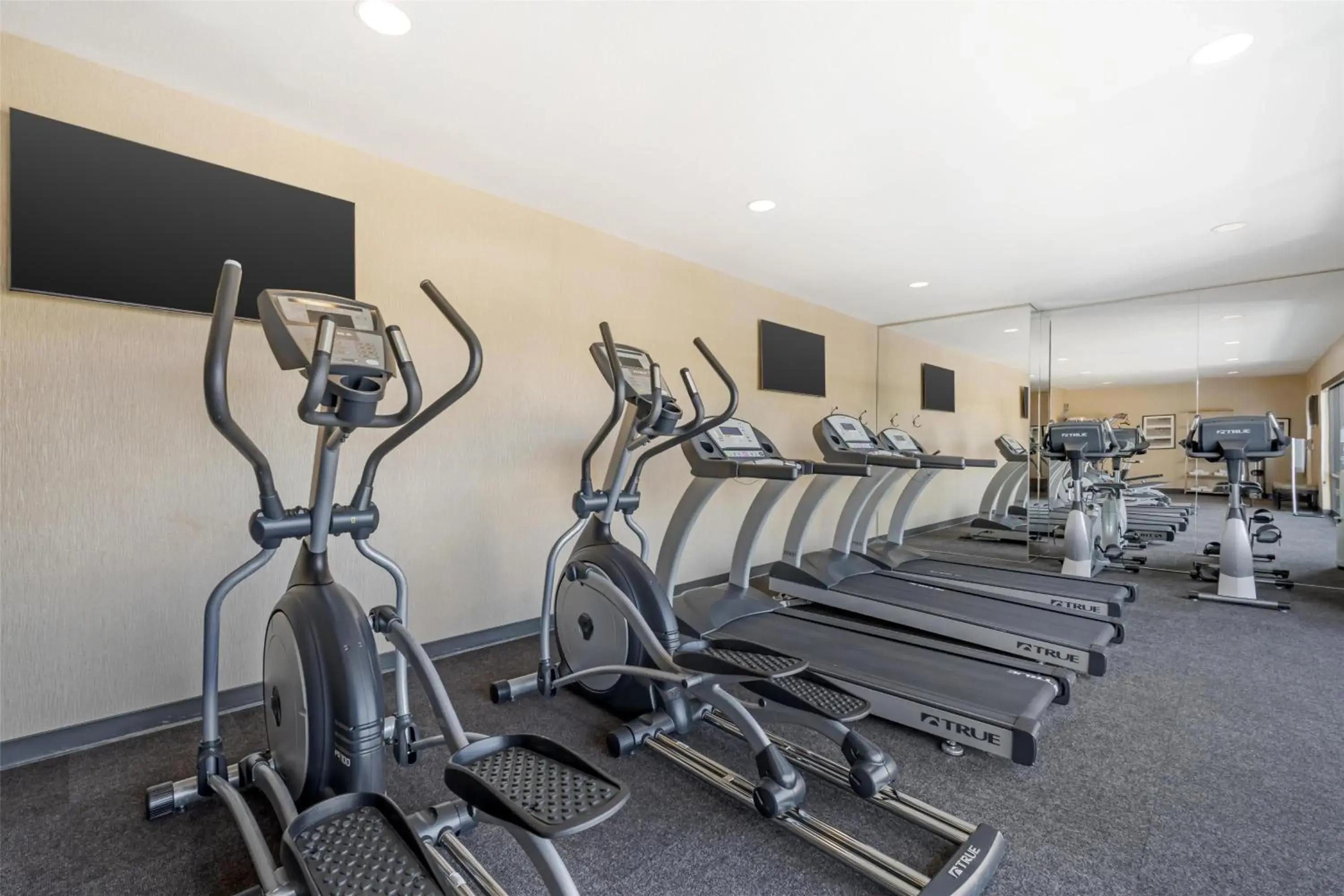 Fitness centre/facilities in Best Western Plus Anaheim Inn Fitness centre/facilities in Best Western Plus Anaheim Inn