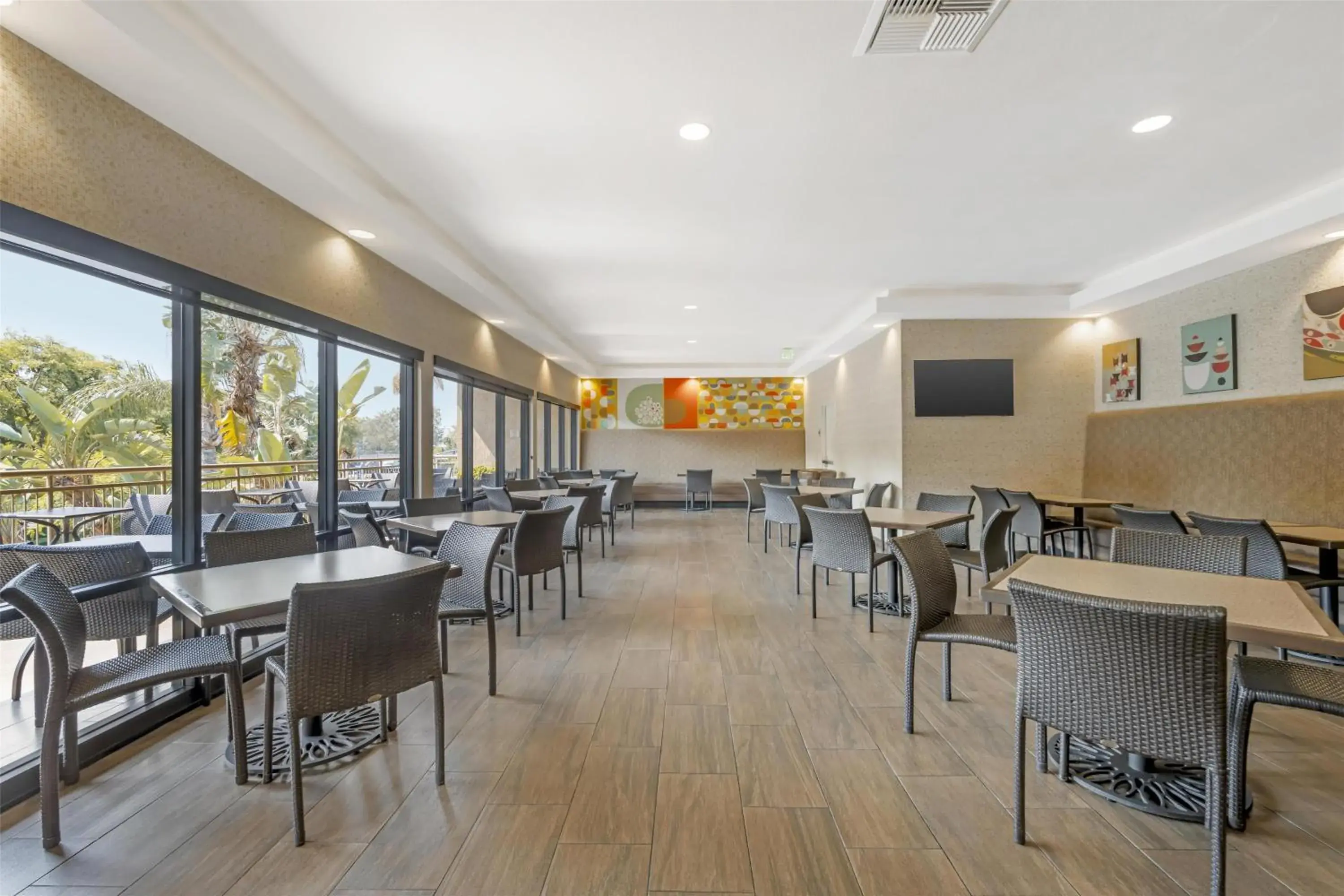 Breakfast in Best Western Plus Anaheim Inn Breakfast in Best Western Plus Anaheim Inn