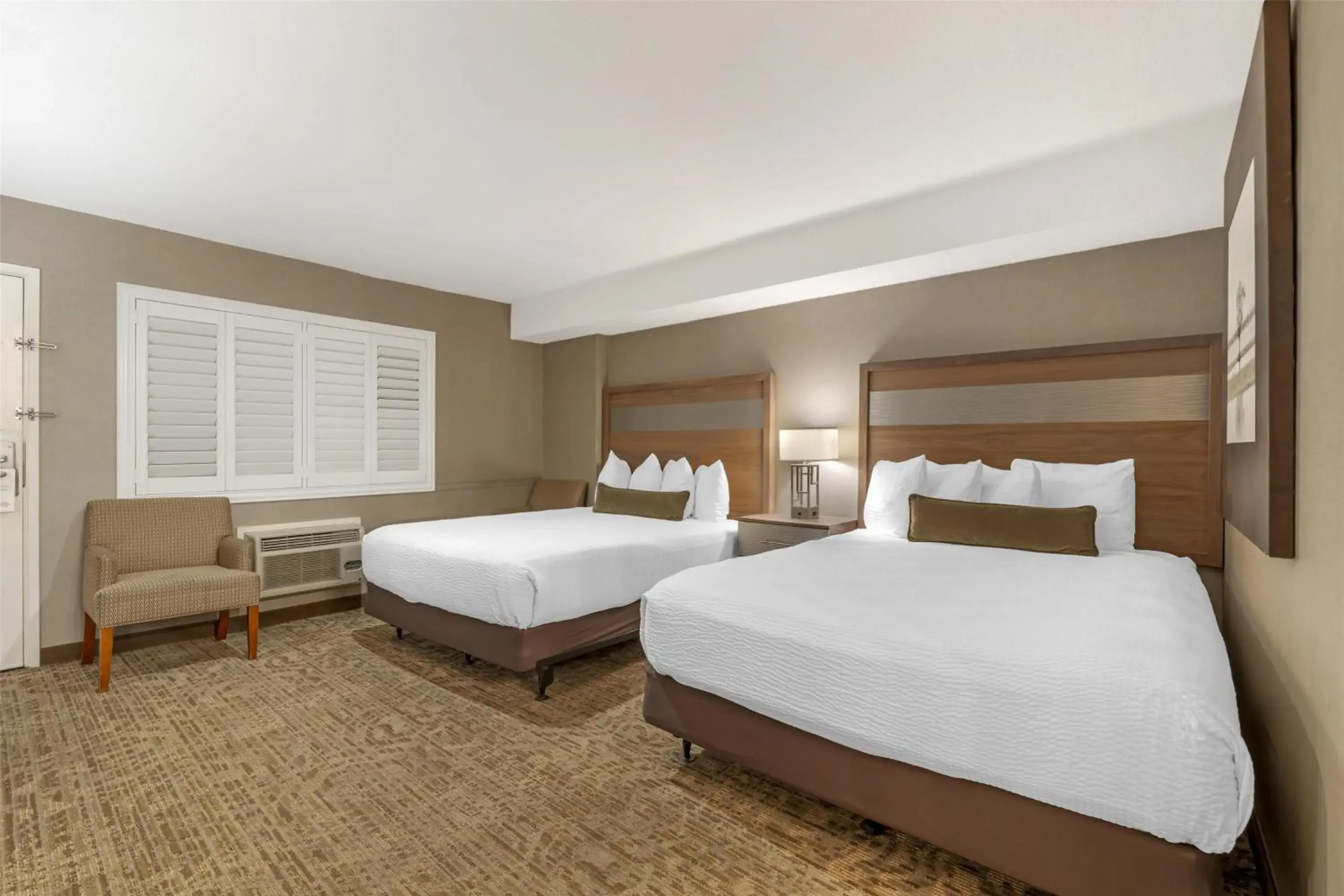 Bedroom, Bed in Best Western Plus Anaheim Inn Bedroom, Bed in Best Western Plus Anaheim Inn